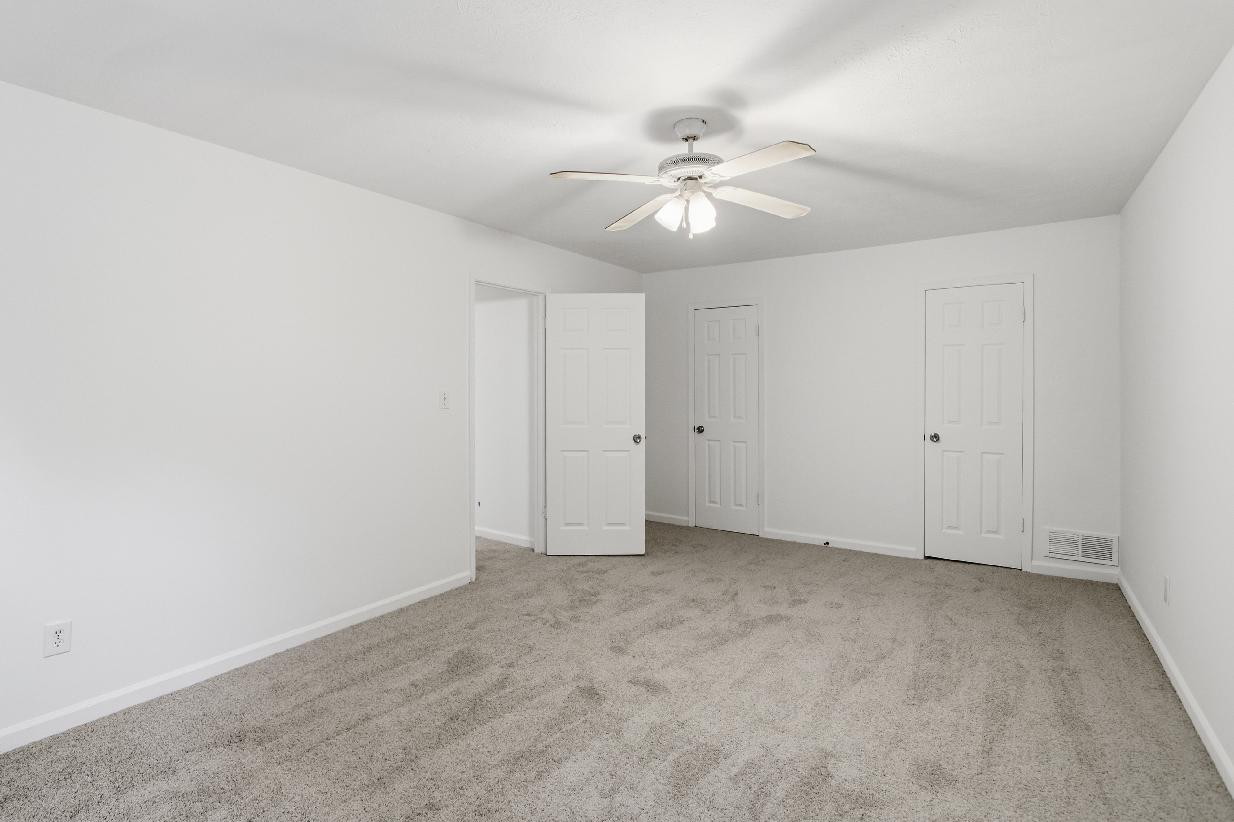 Photo 4 of 24 of 8544 Westchester Dr, Douglasville, GA