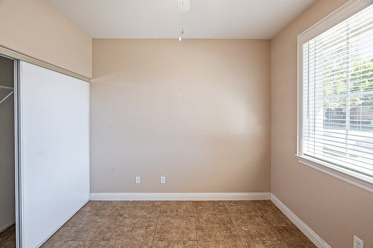Photo 15 of 32 - 40971 Burgess Ct, Temecula, CA 92591