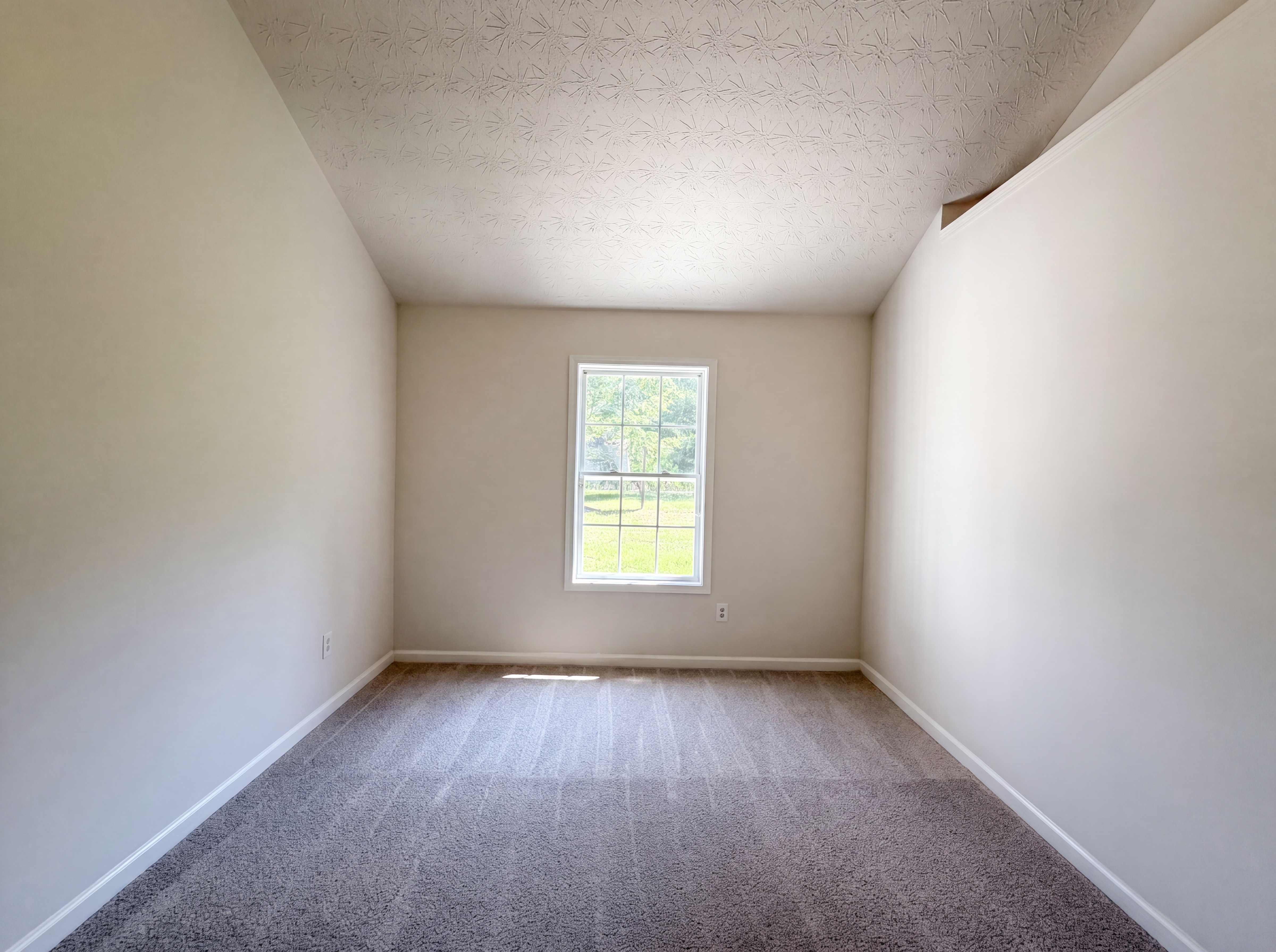 Photo 14 of 25 of 6774 Fairfax Ct, Lithonia, GA