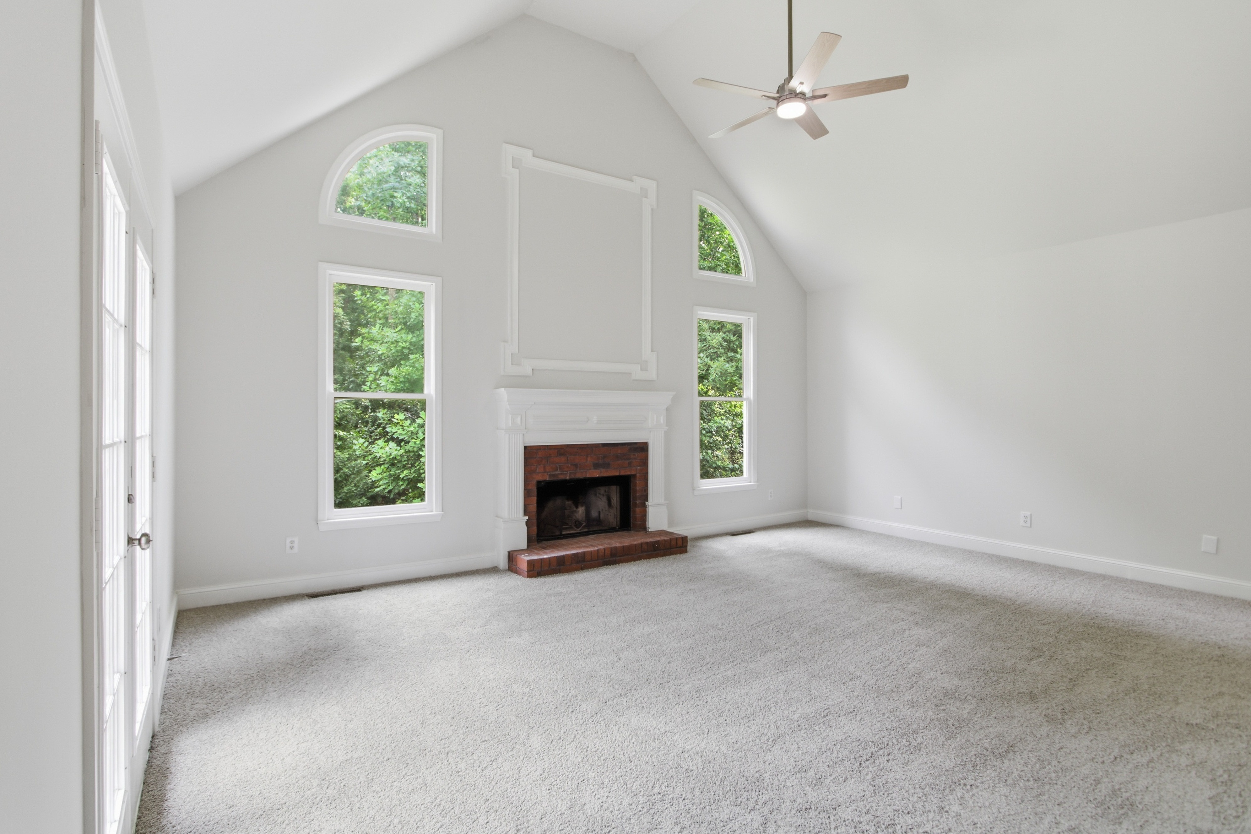 Photo 7 of 47 of 470 Fairway Walk Dr, Lawrenceville, GA