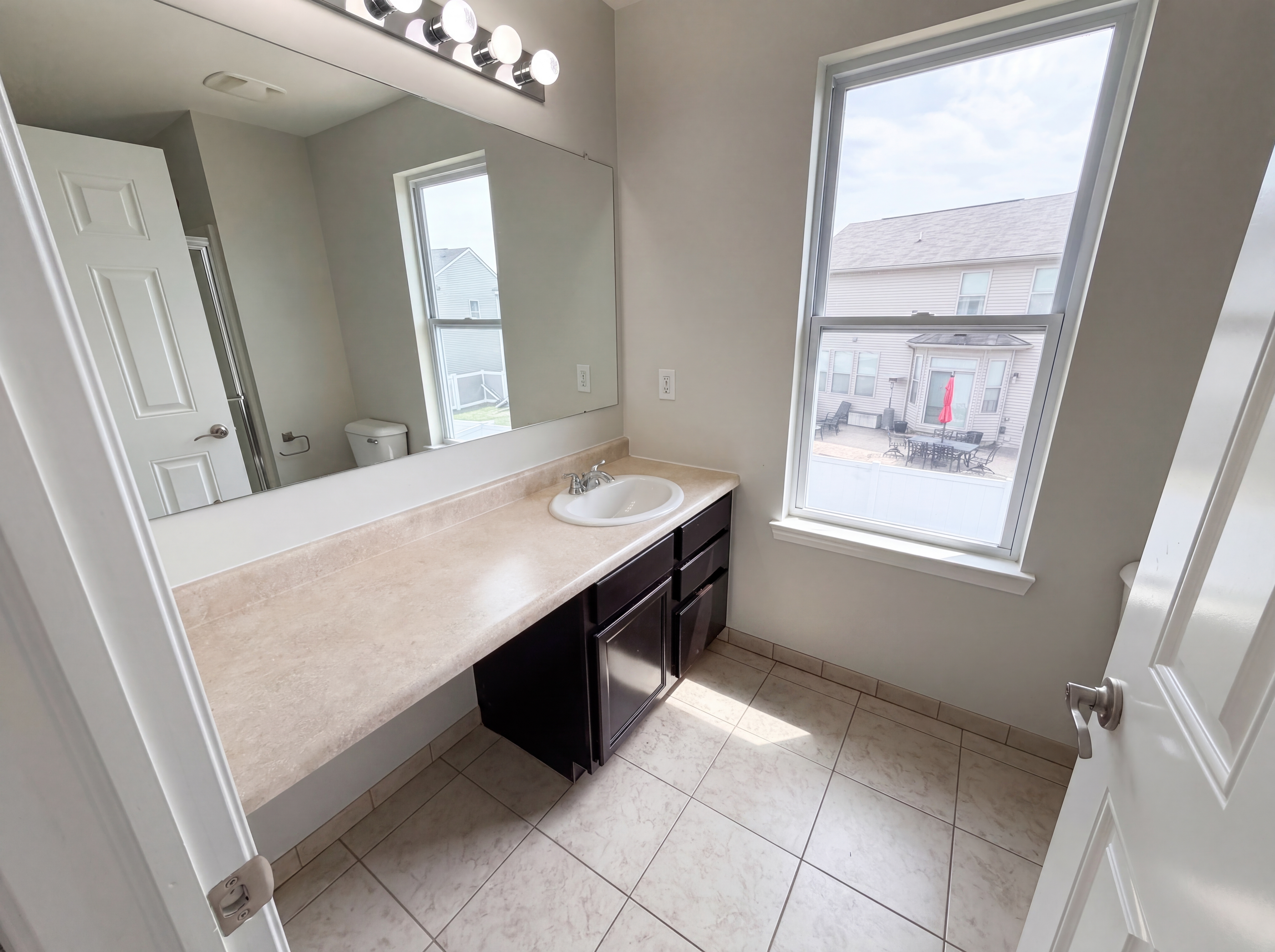 Photo 20 of 44 of 42824 Greystone Dr, Sterling Heights, MI