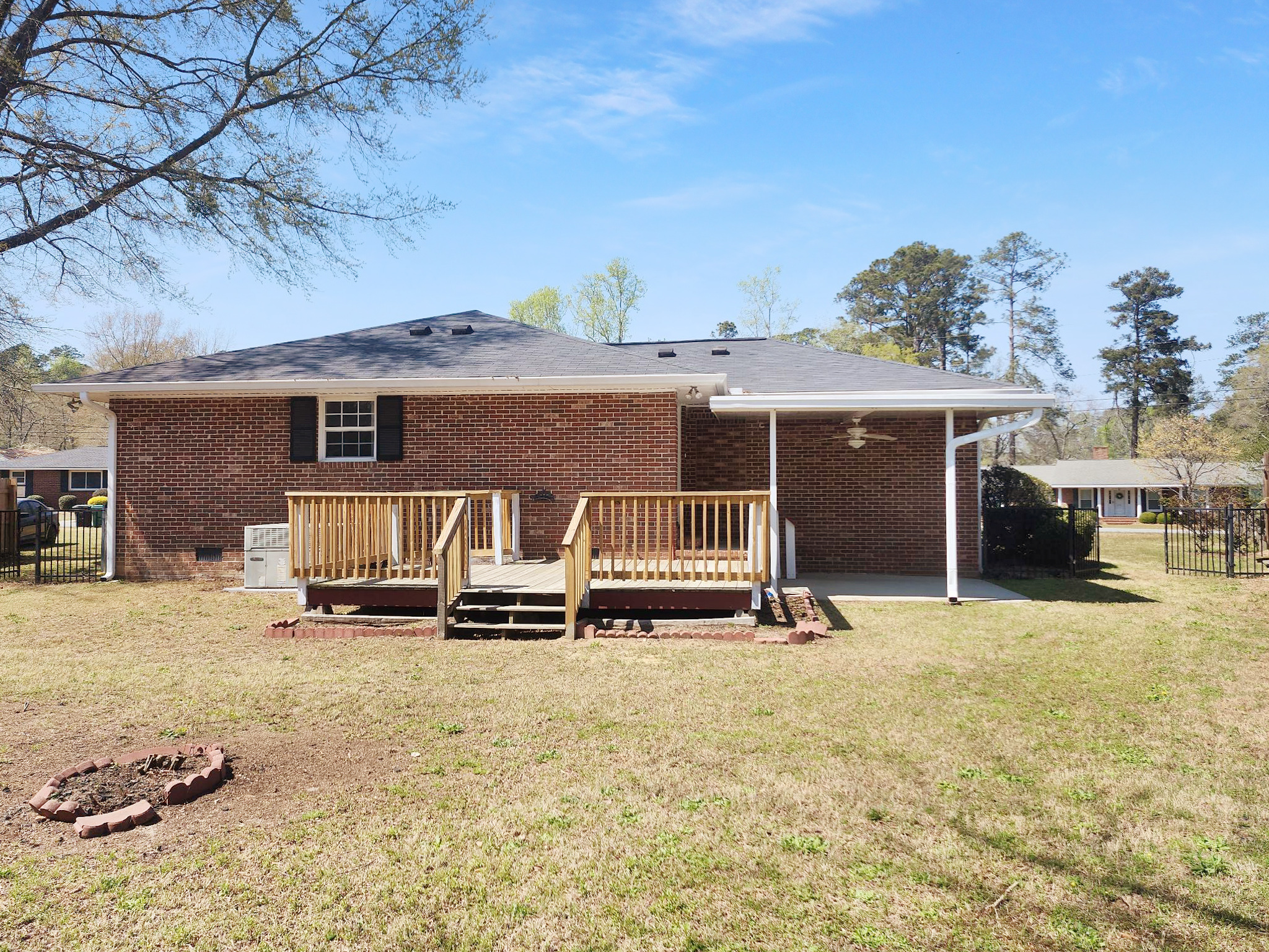 Photo 5 of 17 of 542 Lee St, Thomson, GA
