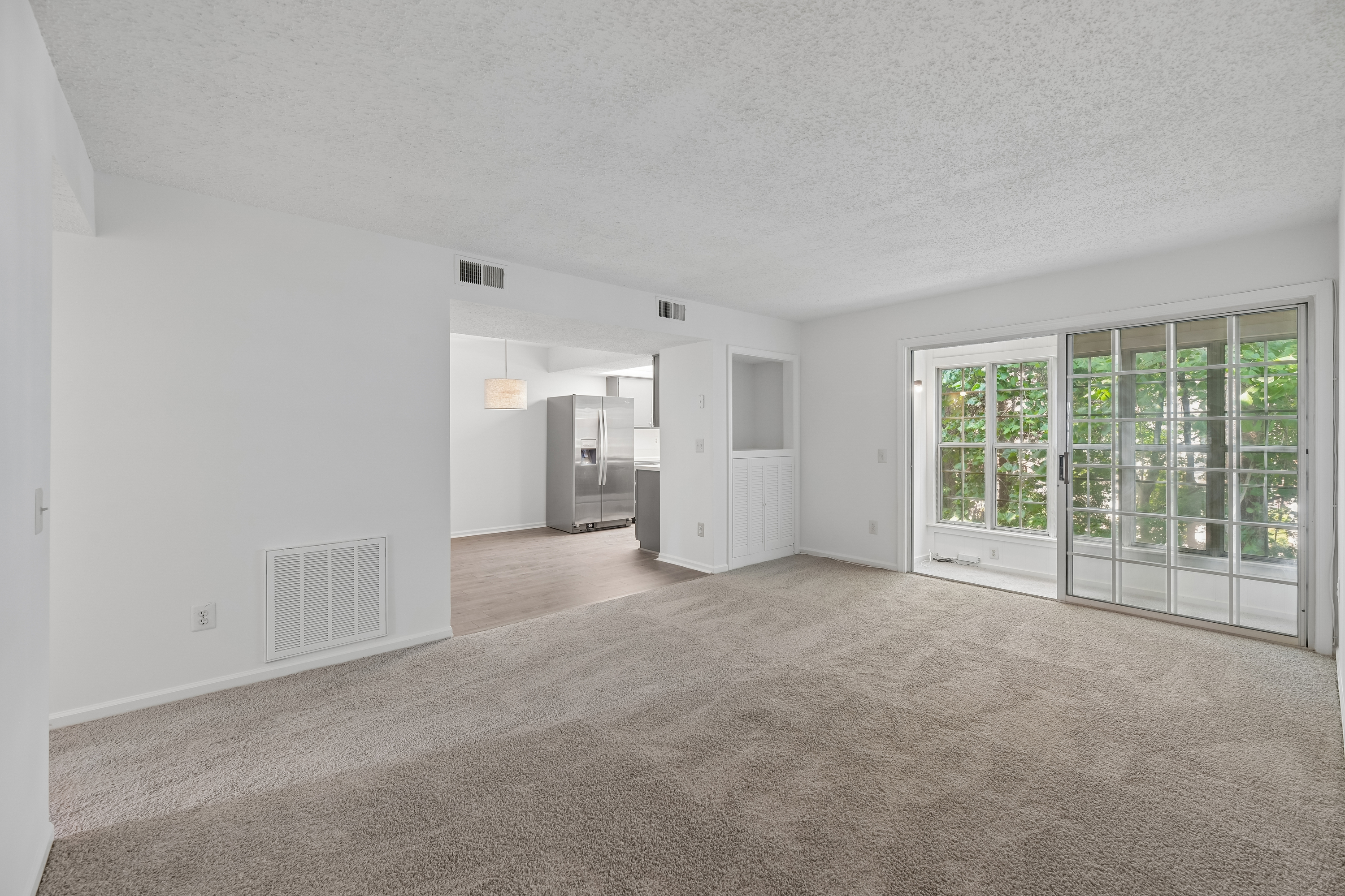 Photo 12 of 29 of 9260 Niki Pl, Manassas, VA