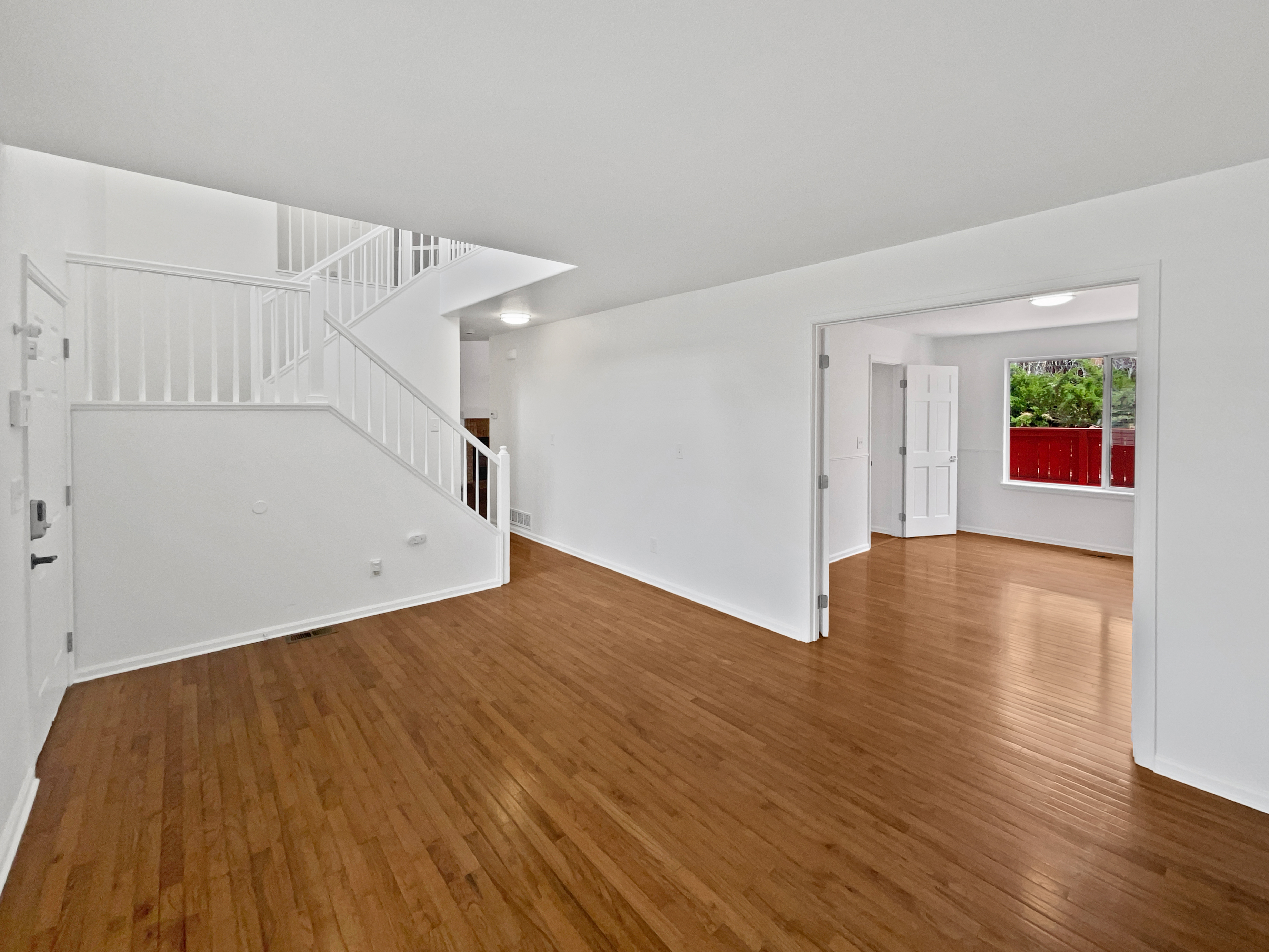Photo 7 of 21 of 9115 W Hinsdale Pl, Littleton, CO