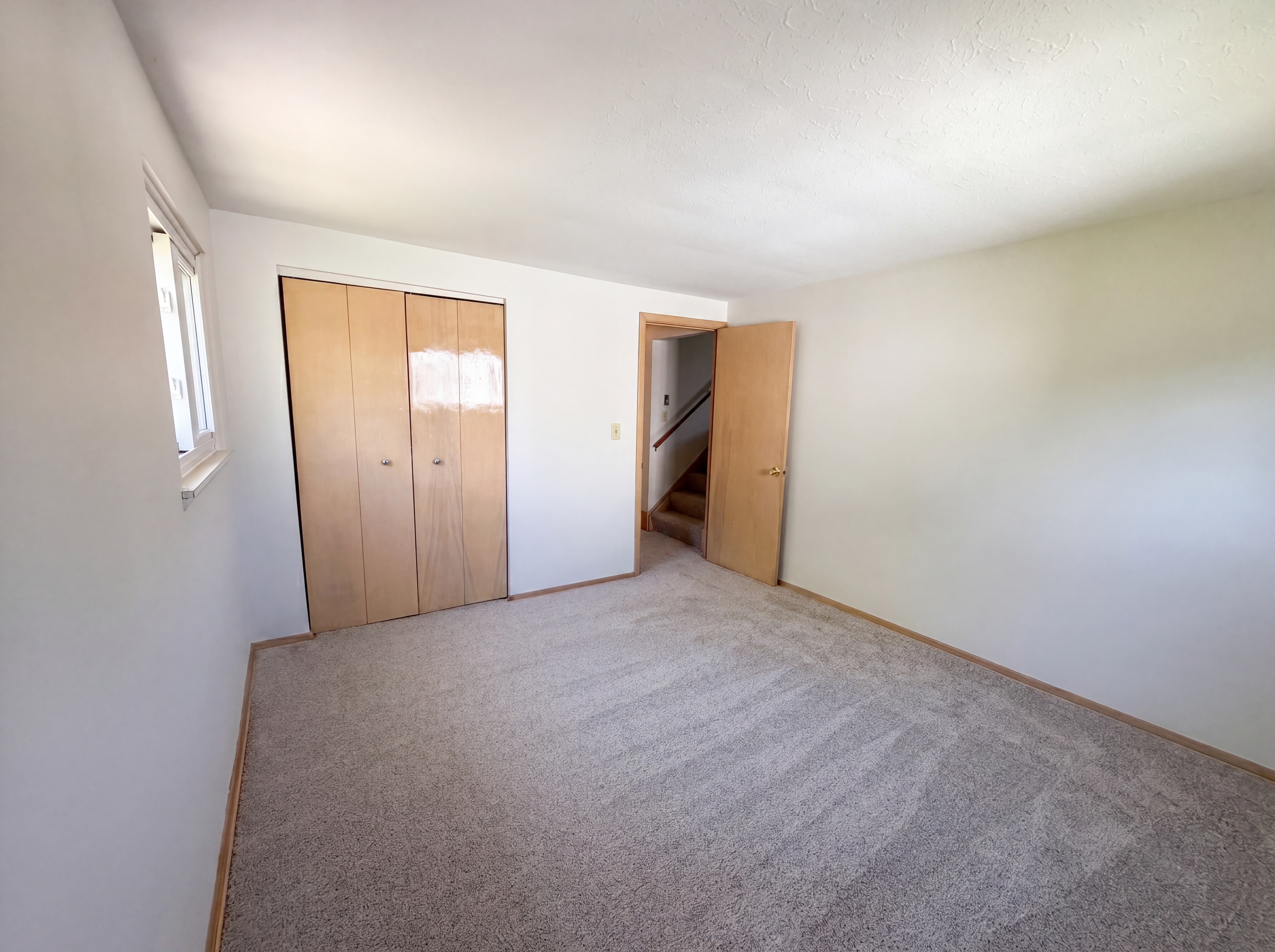 Photo 12 of 24 of 5444 Kenbridge Dr, Cleveland, OH