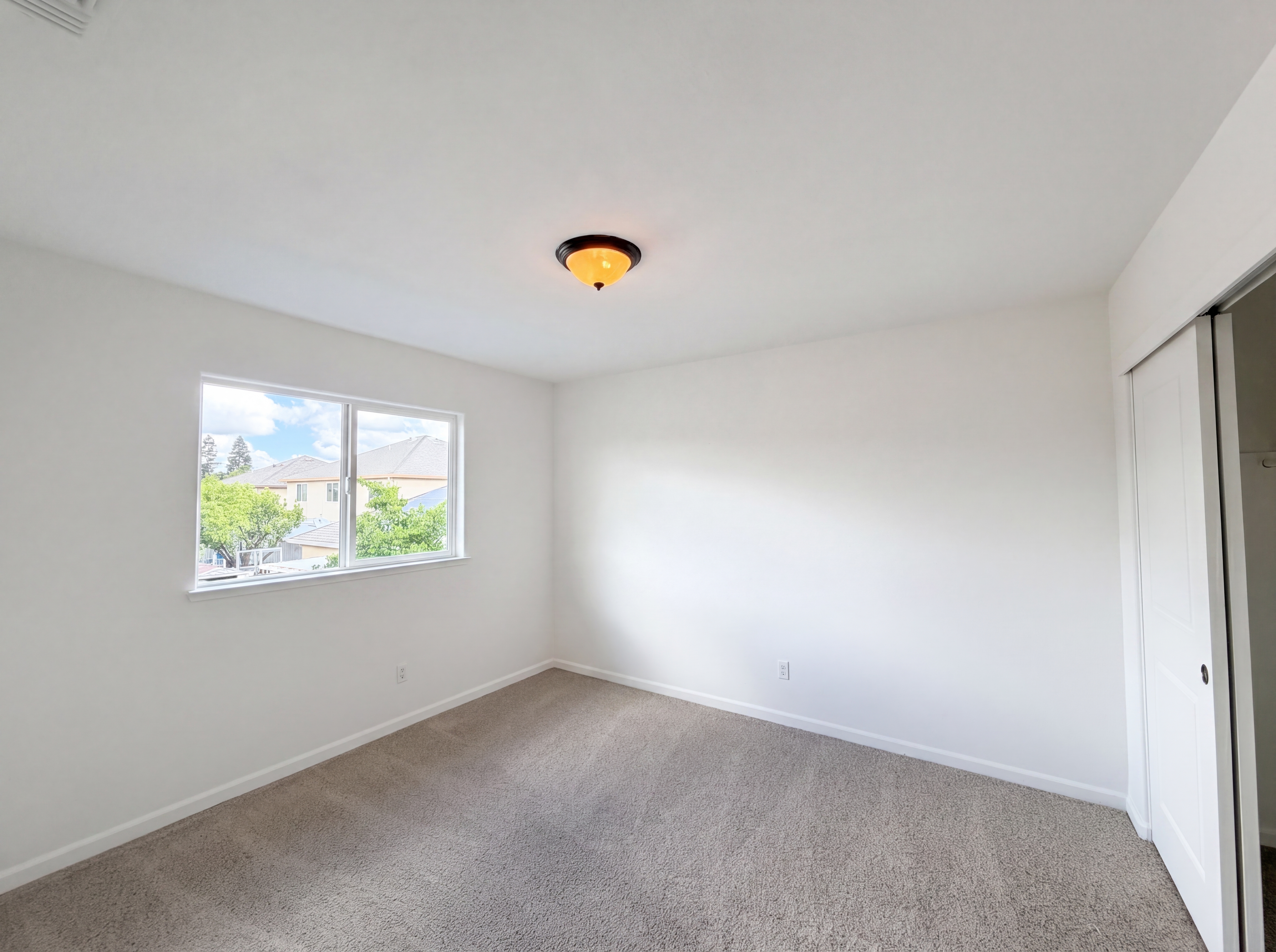 Photo 19 of 37 of 251 Sugnet Way, Sacramento, CA