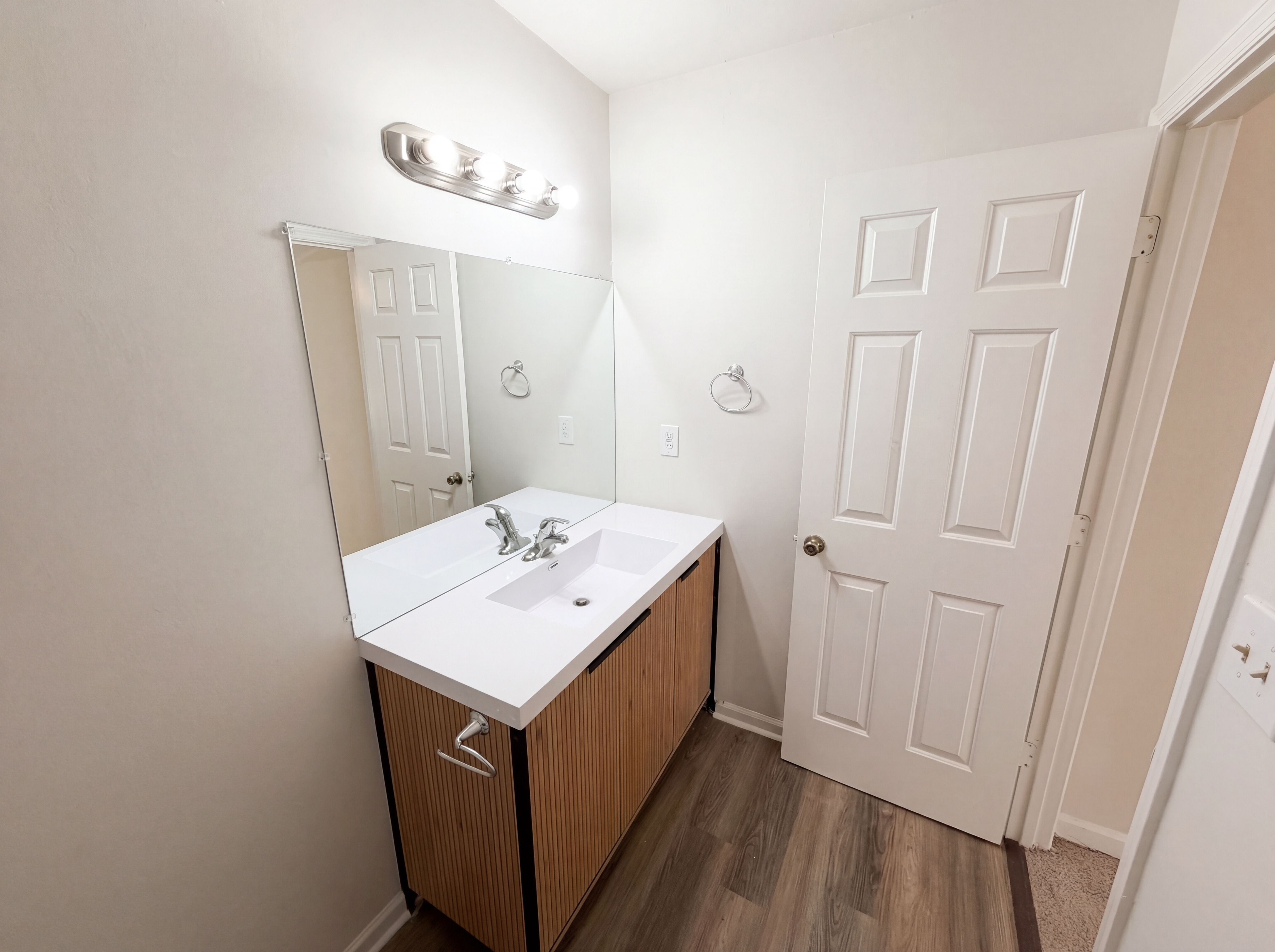 Photo 13 of 18 of 5003 Henson Dr SW, Mableton, GA