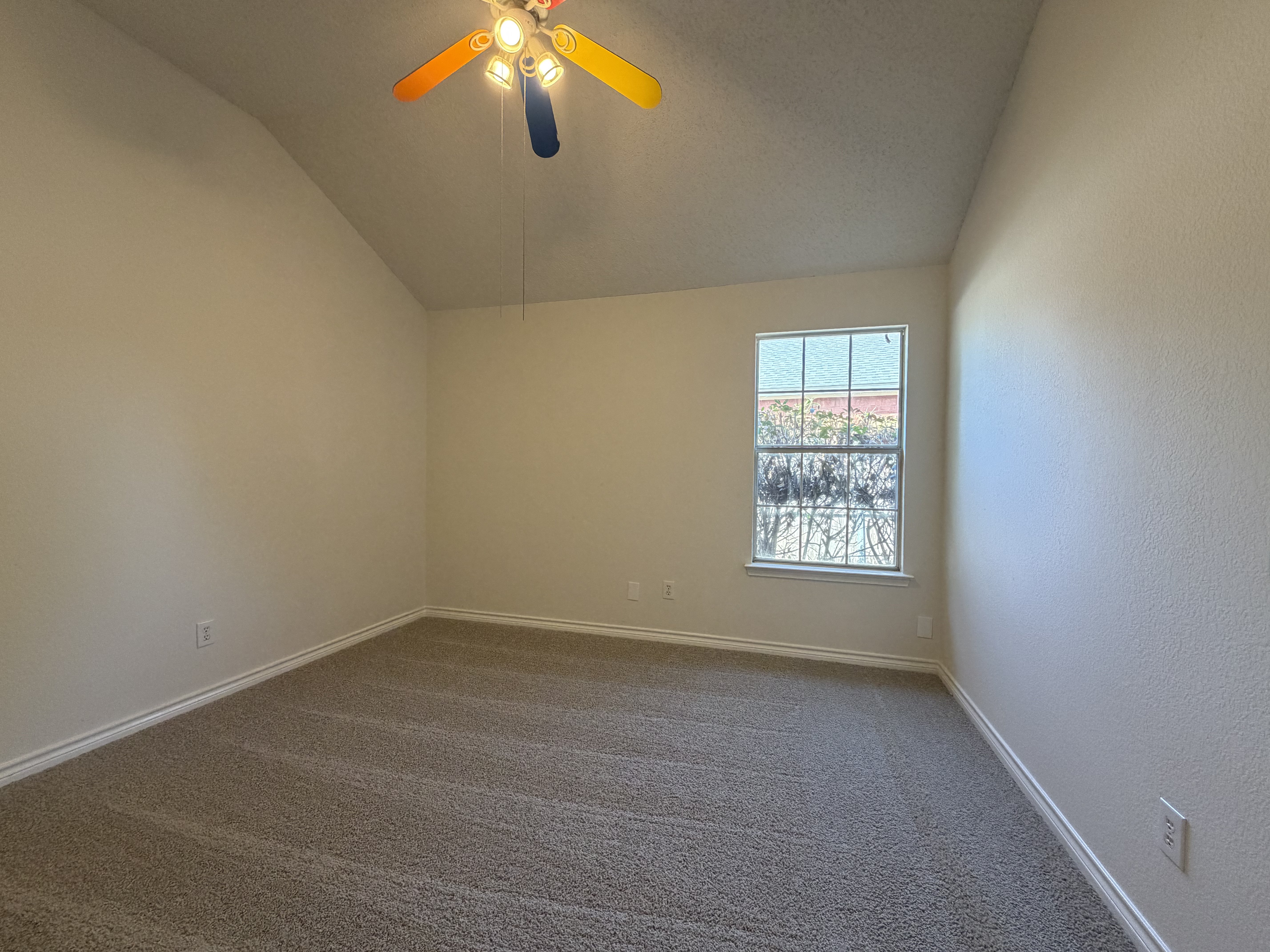Photo 11 of 24 of 2915 Olympia Dr, Grand Prairie, TX