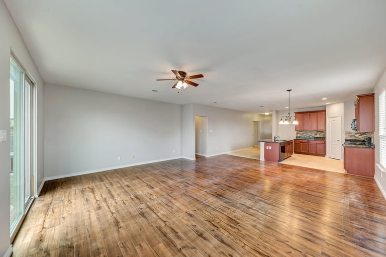 Photo 12 of 26 - 8737 Stone Valley Dr, Fort Worth, TX 76244