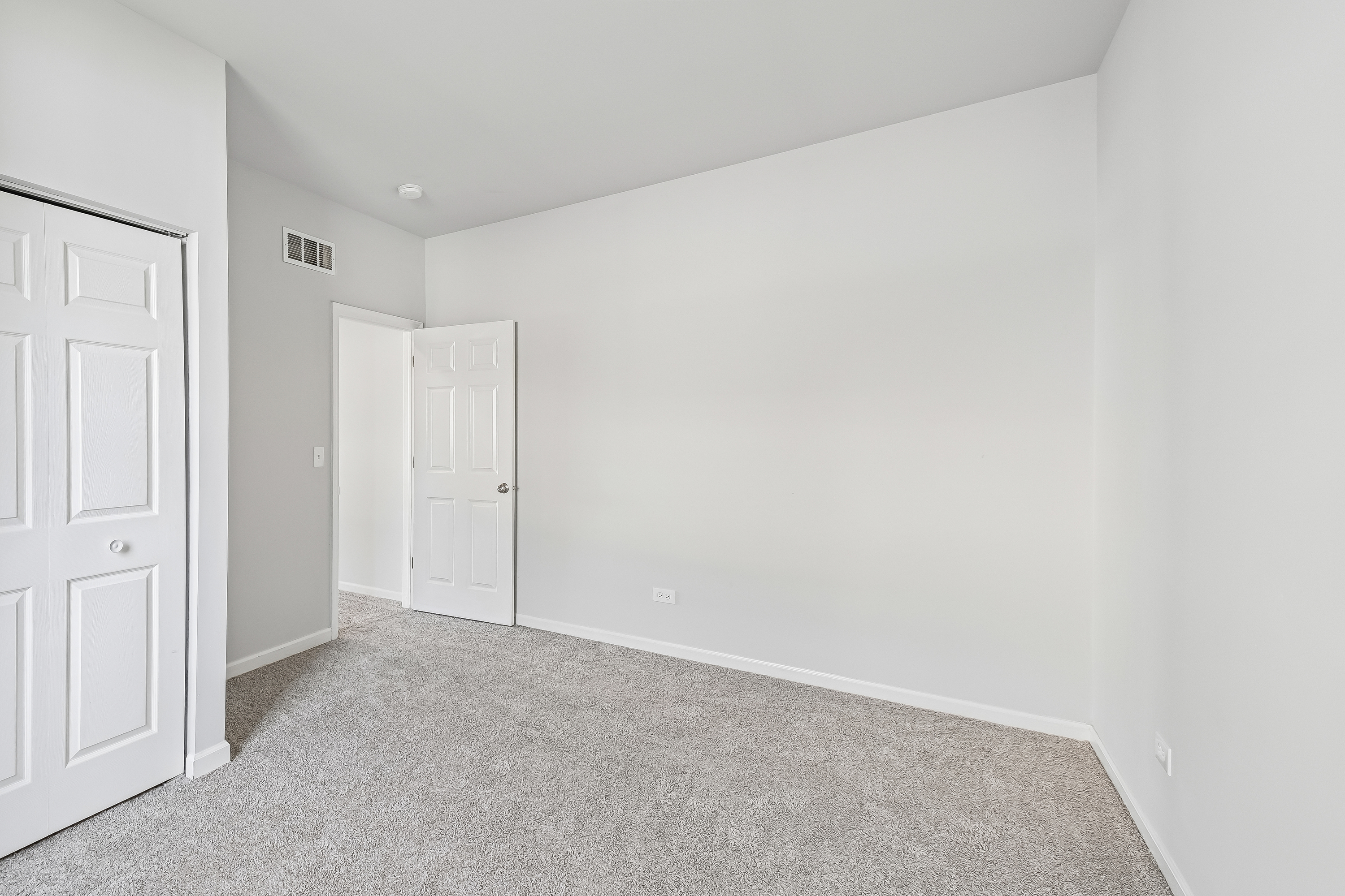 Photo 42 of 69 of 1409 Baltz Dr, Joliet, IL