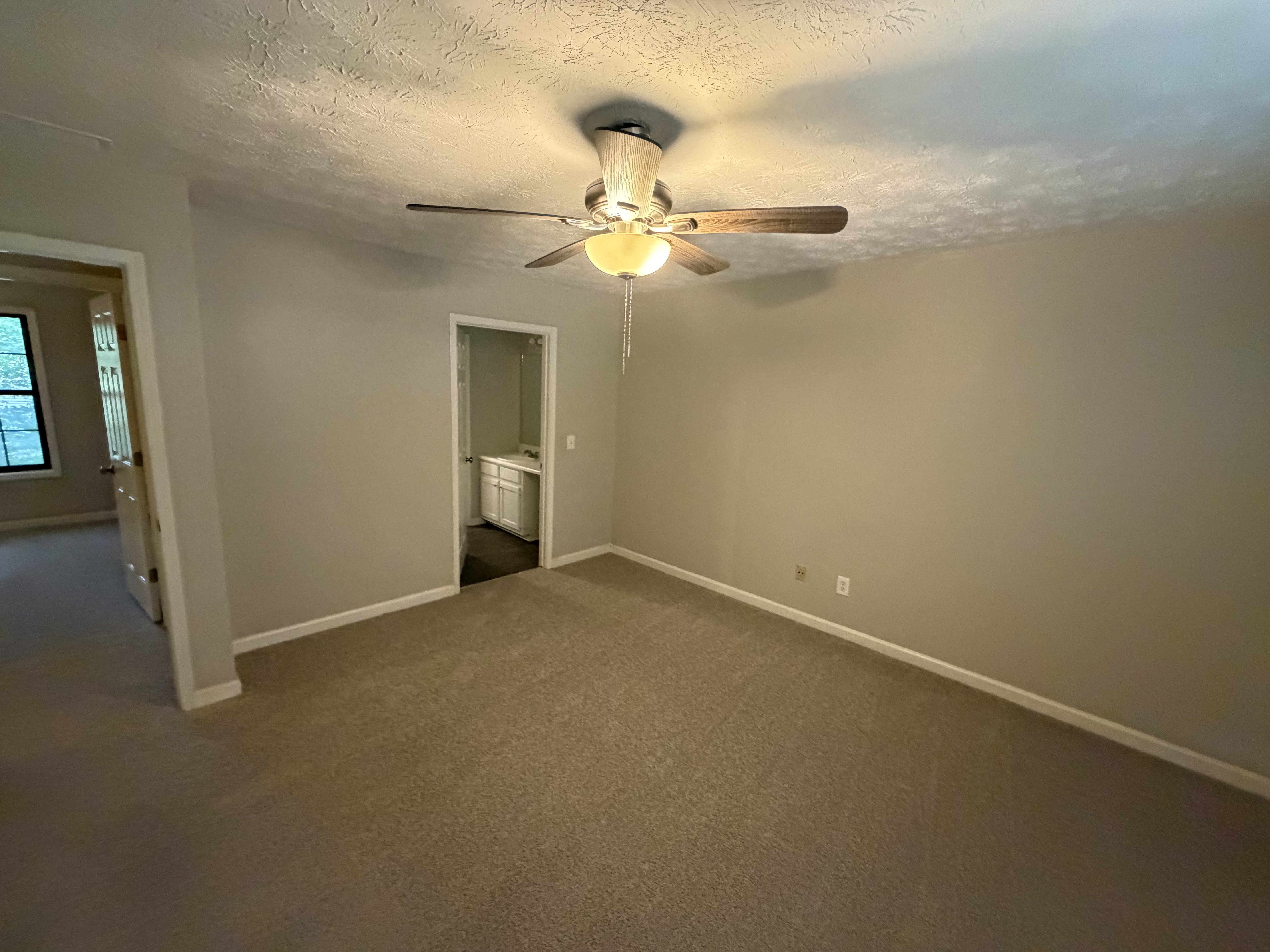 Photo 4 of 24 of 4628 Sapling Ct, Douglasville, GA