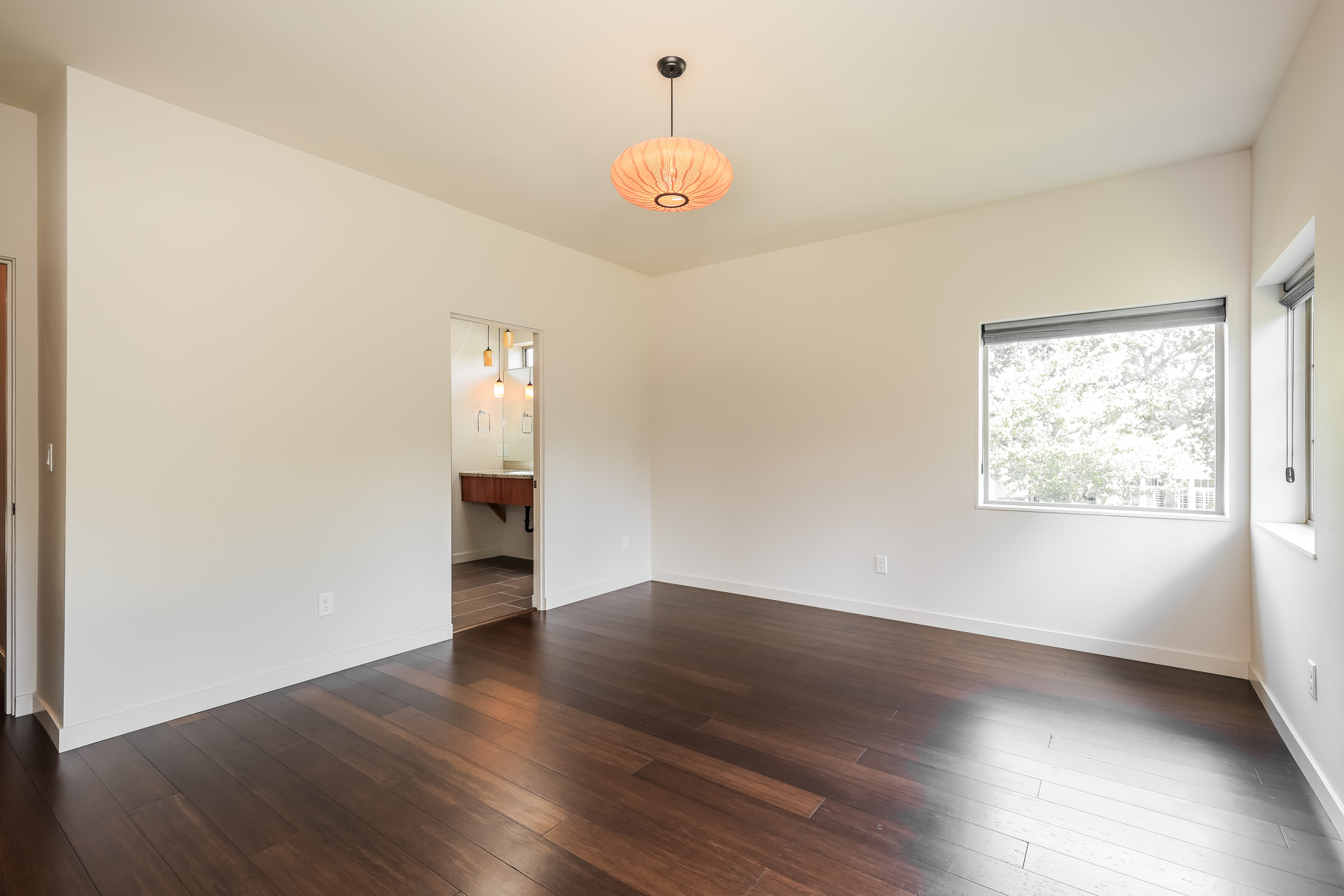 Photo 10 of 21 of 500 Yapa Dr, Silverton, OR