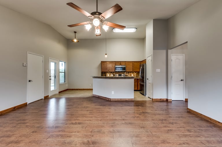 Photo 11 of 28 - 420 Ame Ln, Royse City, TX 75189