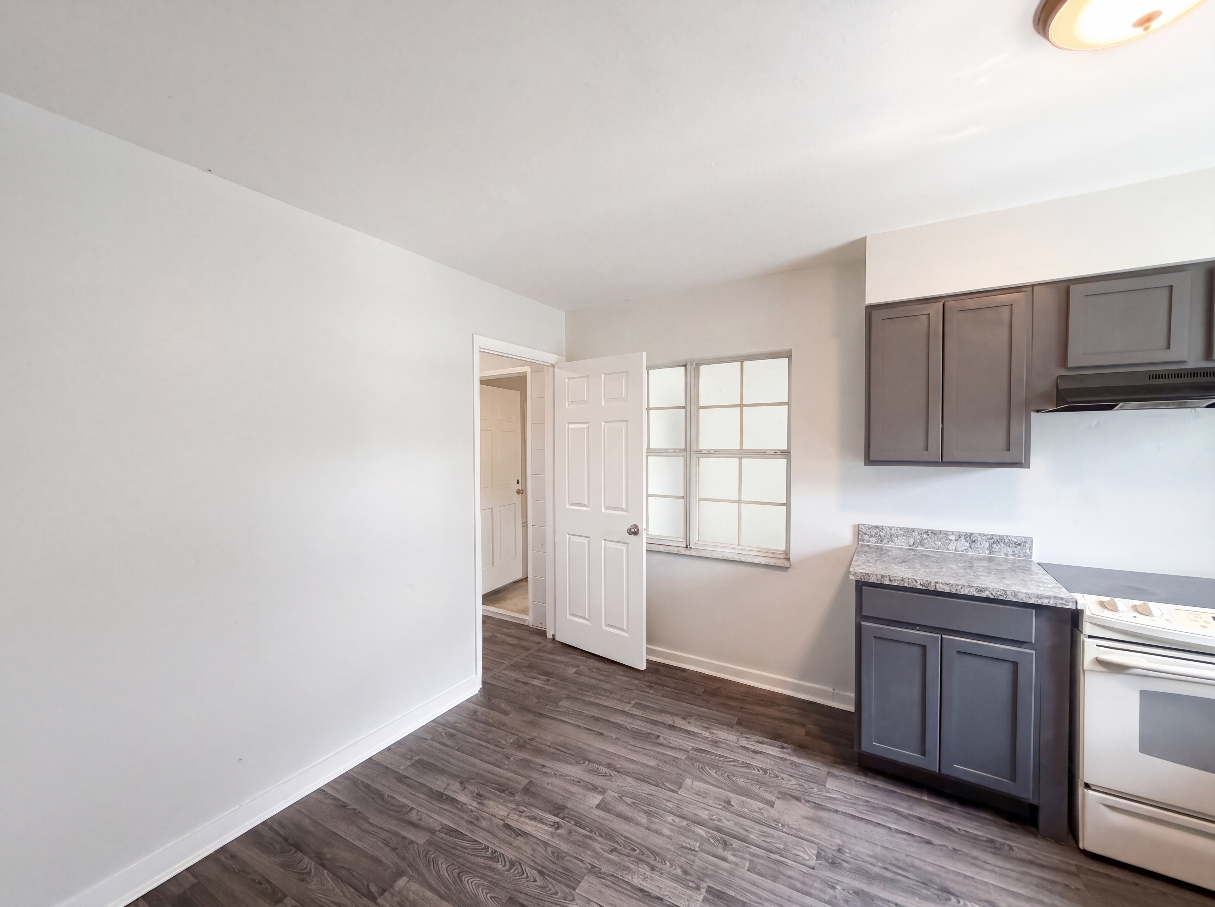 Photo 6 of 18 of 1100 Carefree Cove Dr, Winter Haven, FL