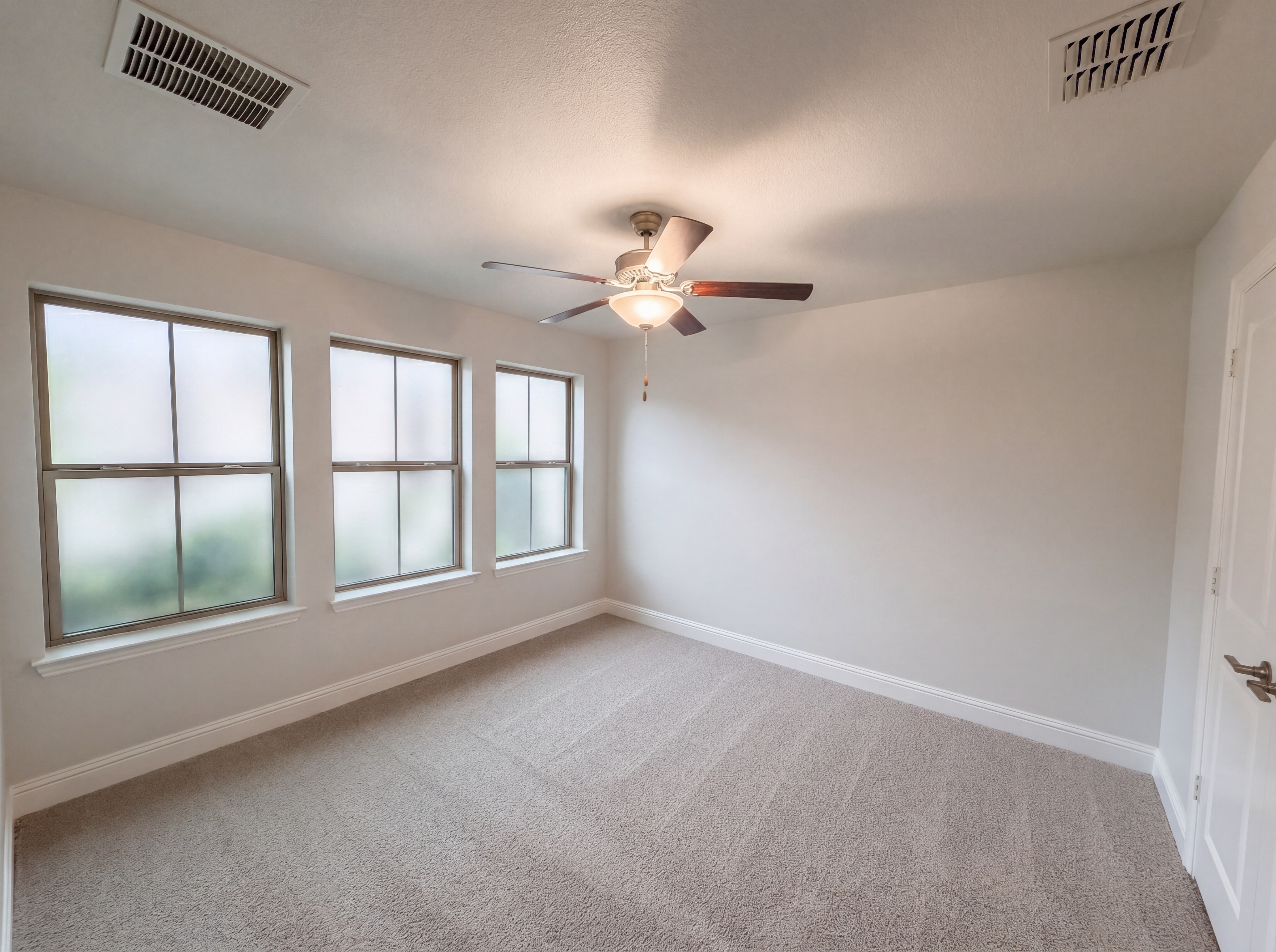Photo 15 of 31 of 217 Cassandra Ct, Euless, TX