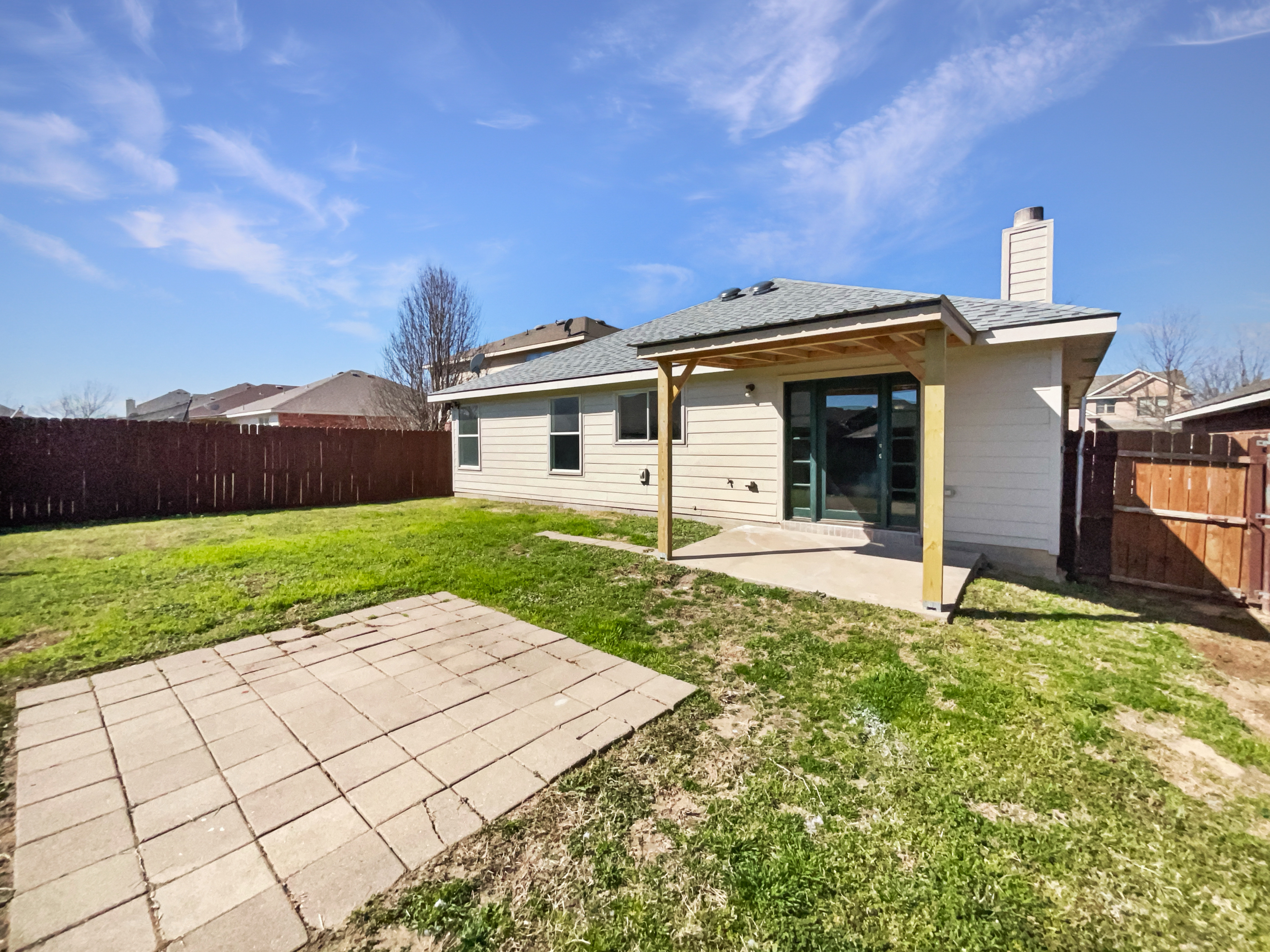 Photo 8 of 18 of 2042 Lake Trail Dr, Heartland, TX