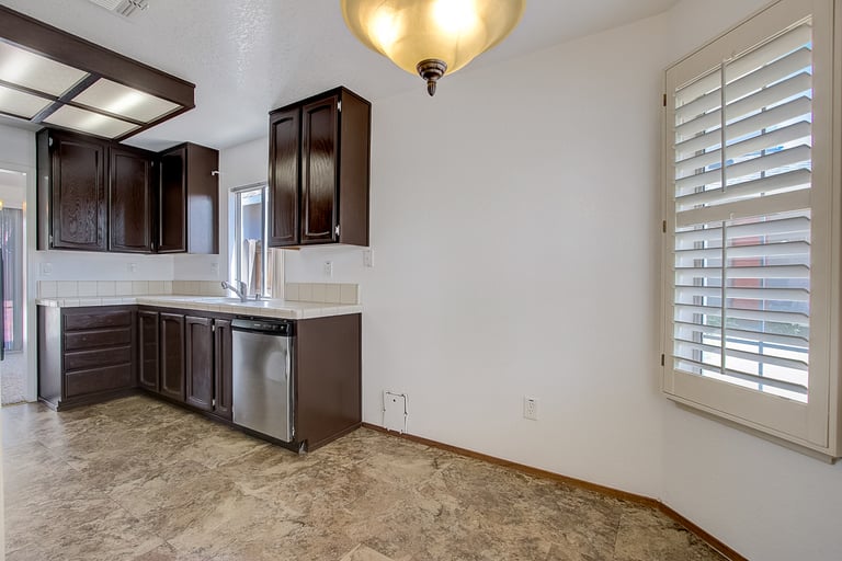 Photo 25 of 33 - 4205 Gold Ridge Way, Antelope, CA 95843