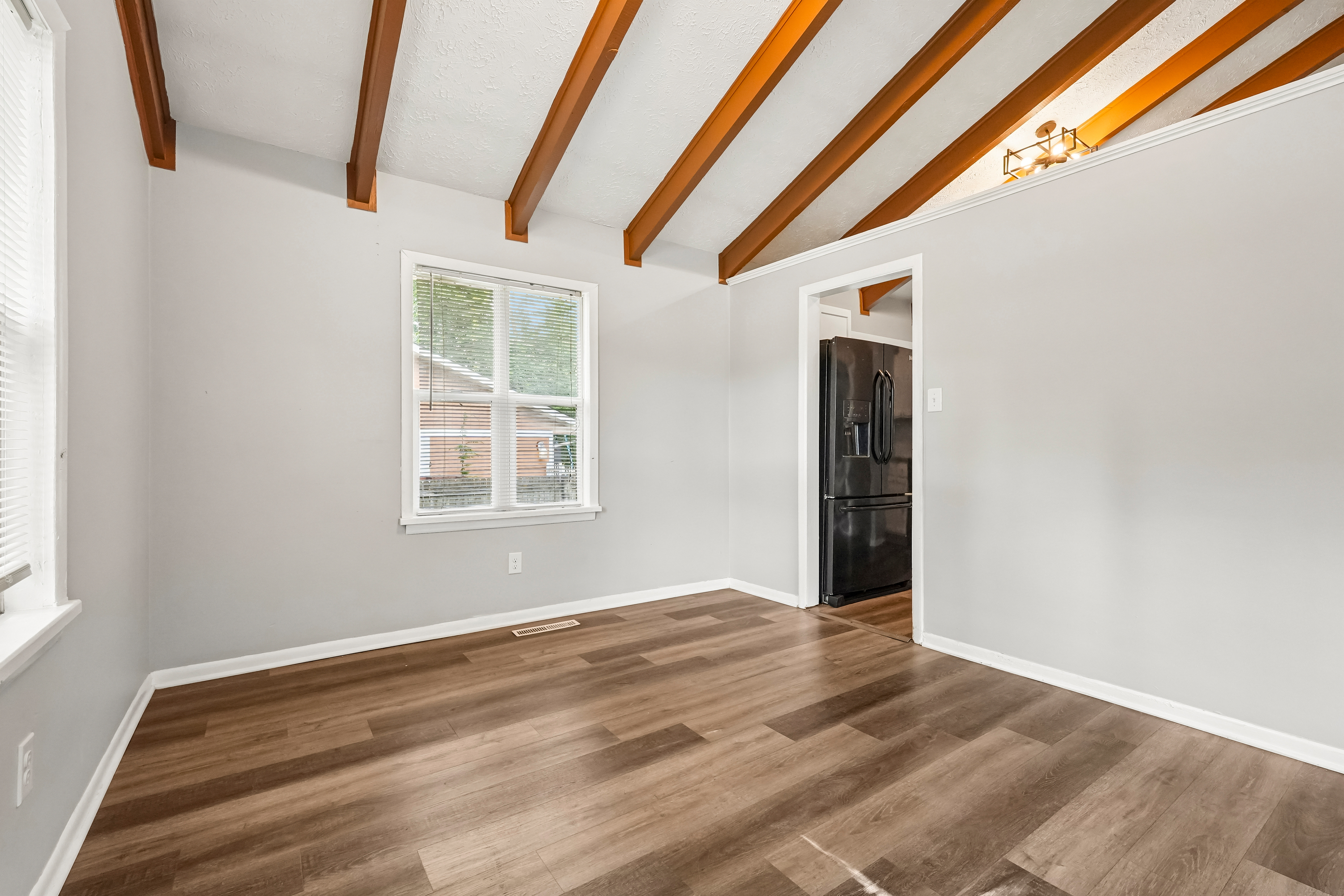 Photo 14 of 49 of 6147 E 40th St, Indianapolis, IN