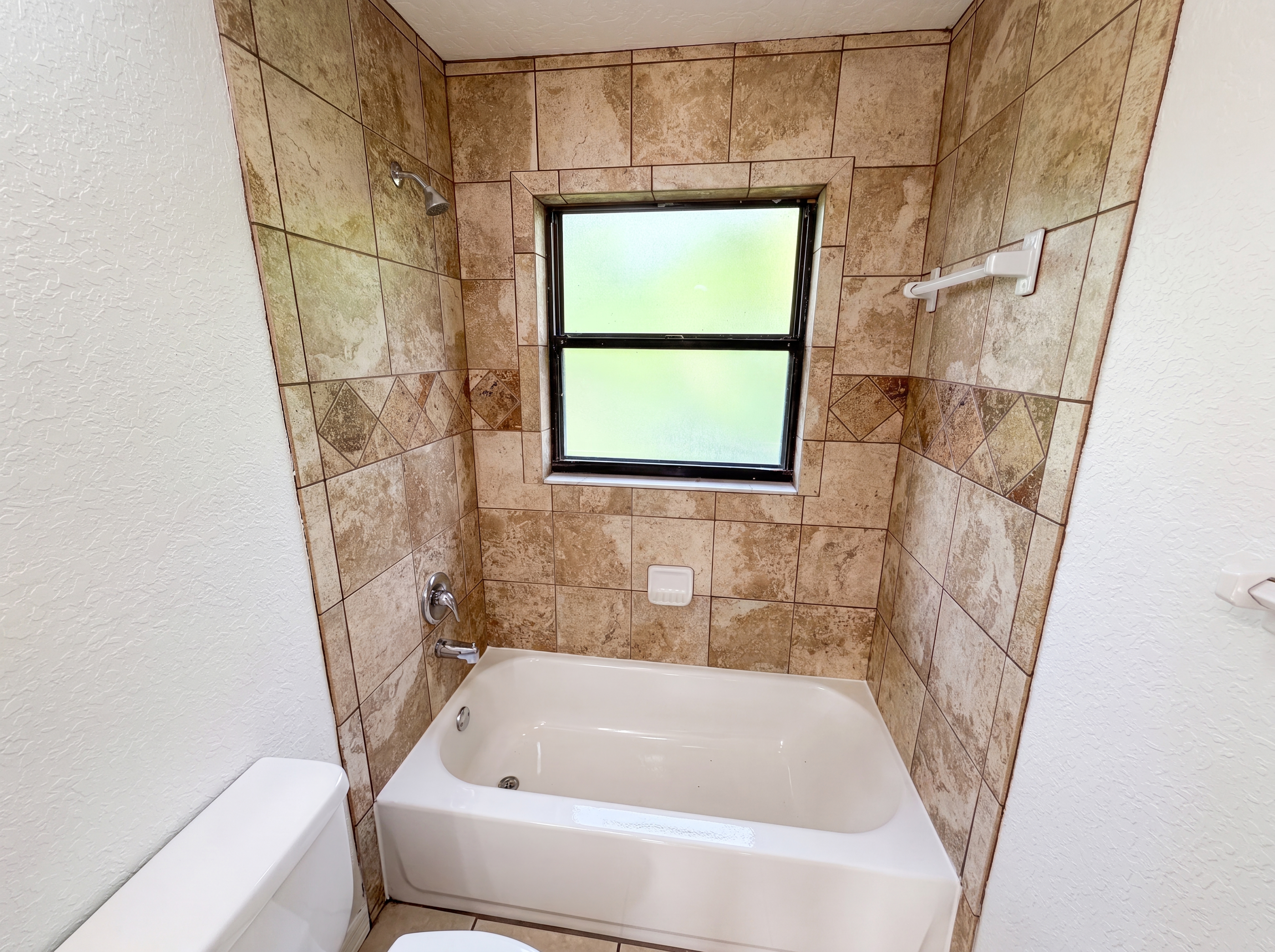 Photo 10 of 26 of 2535 Stratford Dr, Cocoa, FL