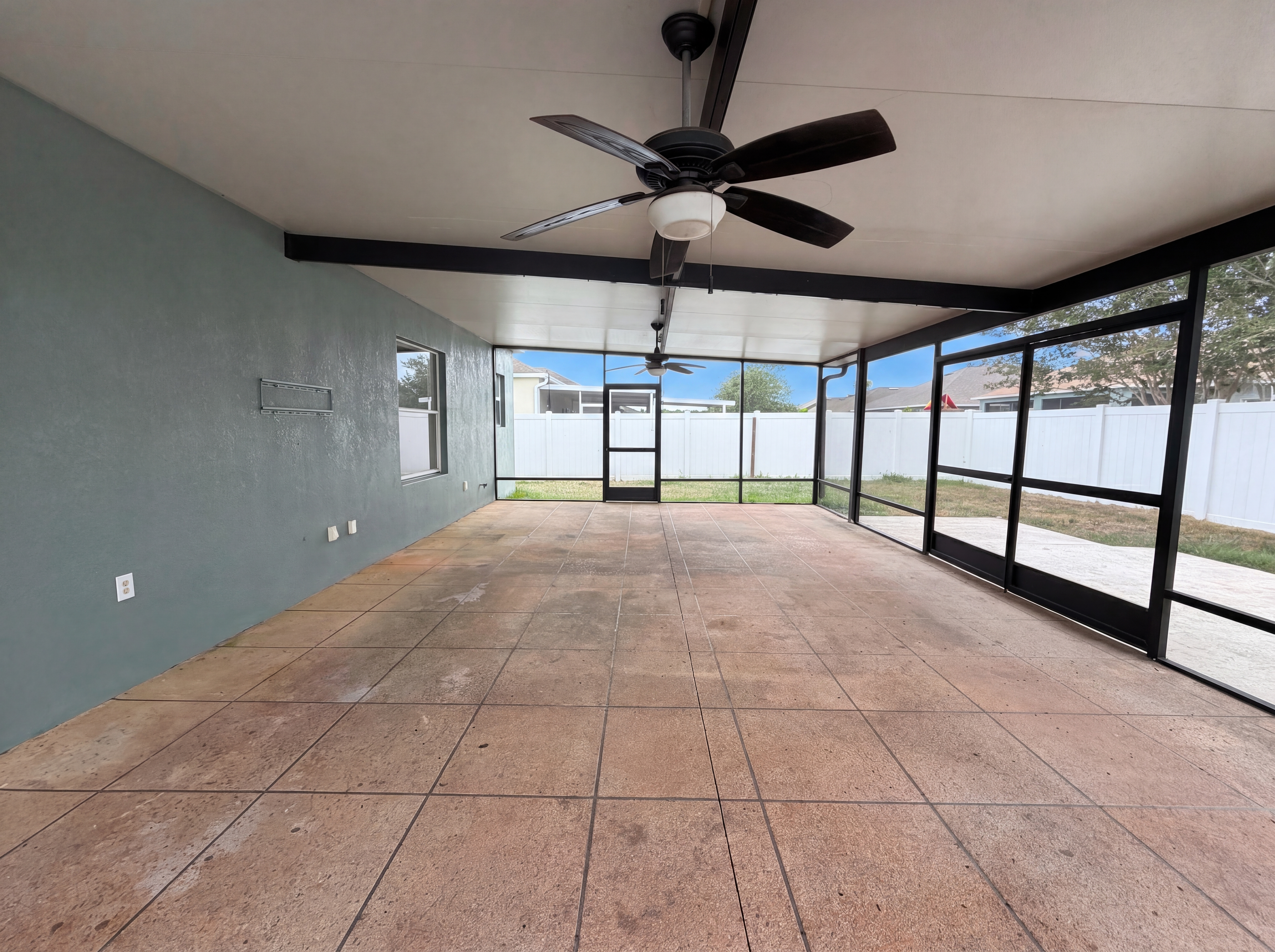 Photo 19 of 20 of 3408 Grove Blossom Ln, Plant City, FL