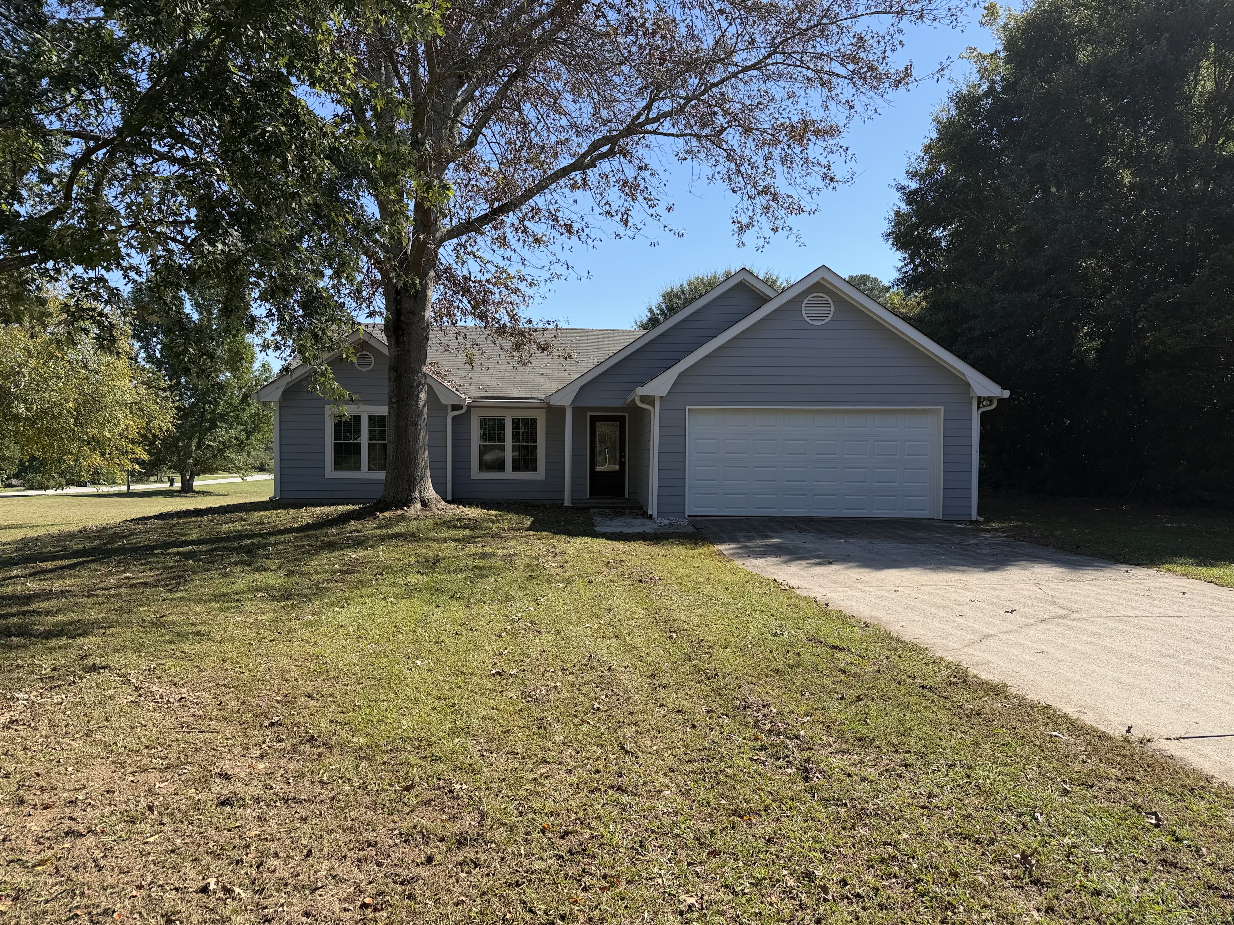 Photo 22 of 26 of 3040 Raymonds Ct, Loganville, GA