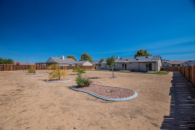Photo 22 of 23 - 21250 Seibel Ln, Apple Valley, CA 92308