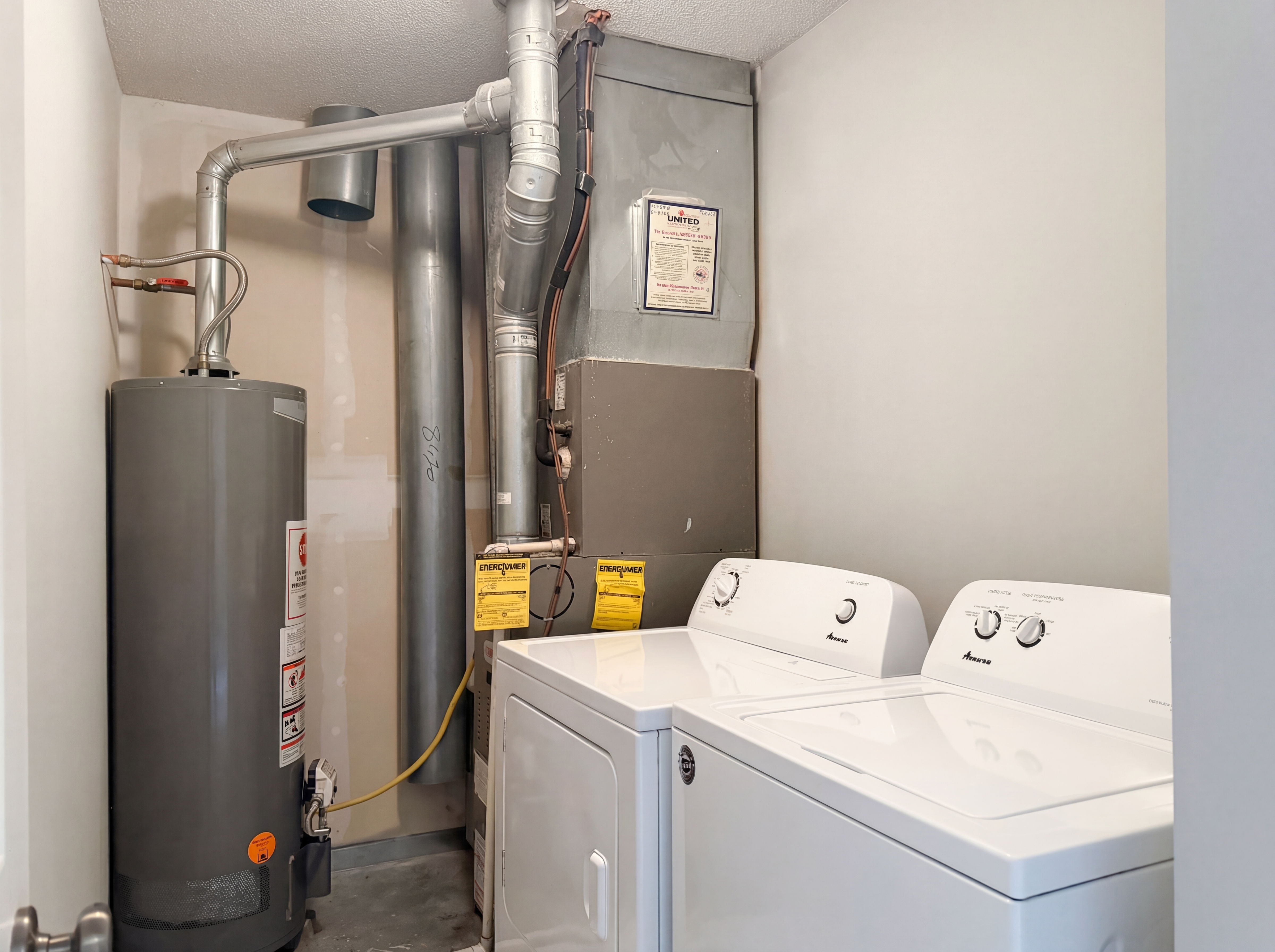 Photo 13 of 19 of 5536 N Fairmount Ave, Kansas City, MO
