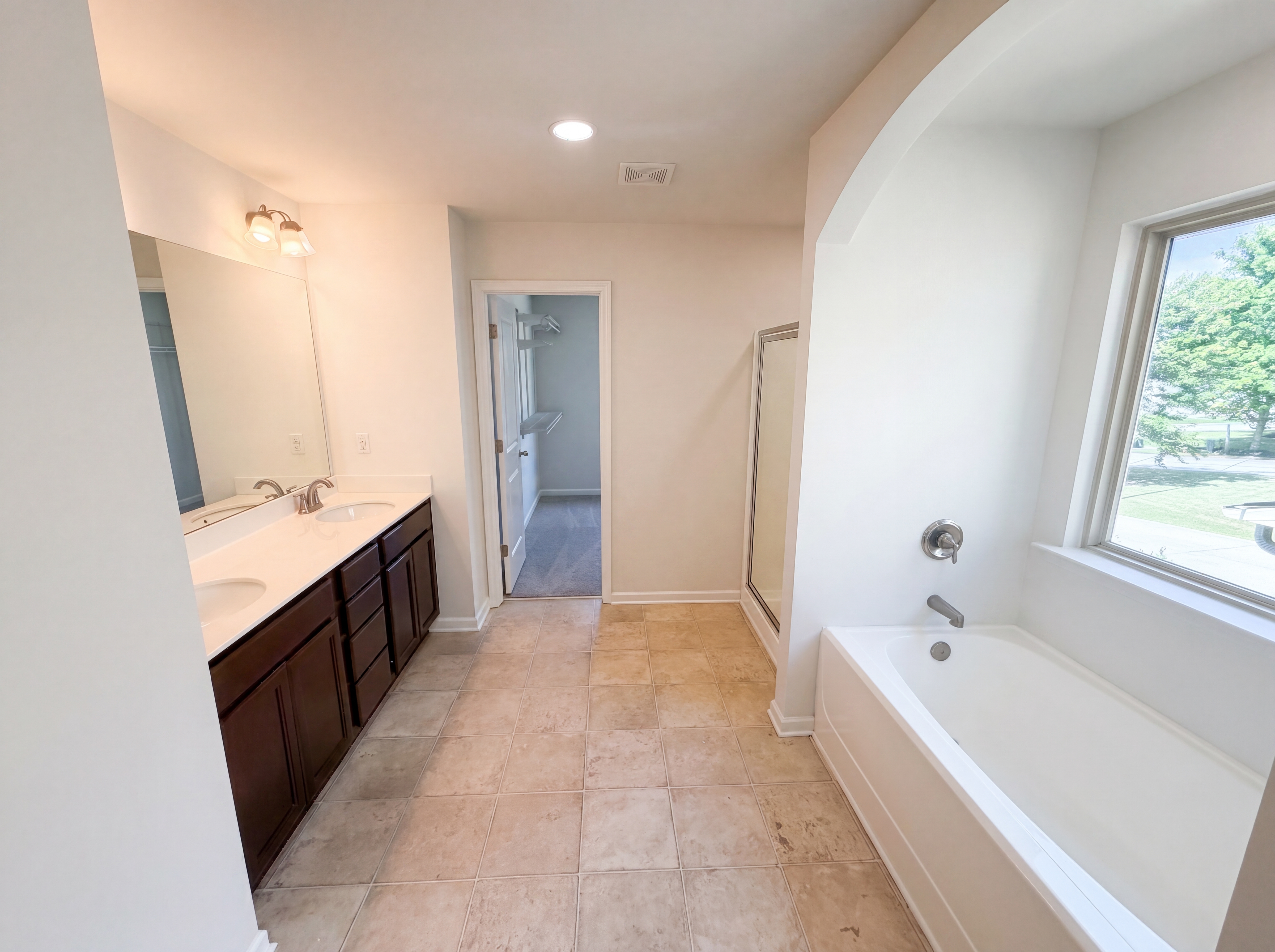 Photo 6 of 22 of 5049 Saphire Ct, Douglasville, GA