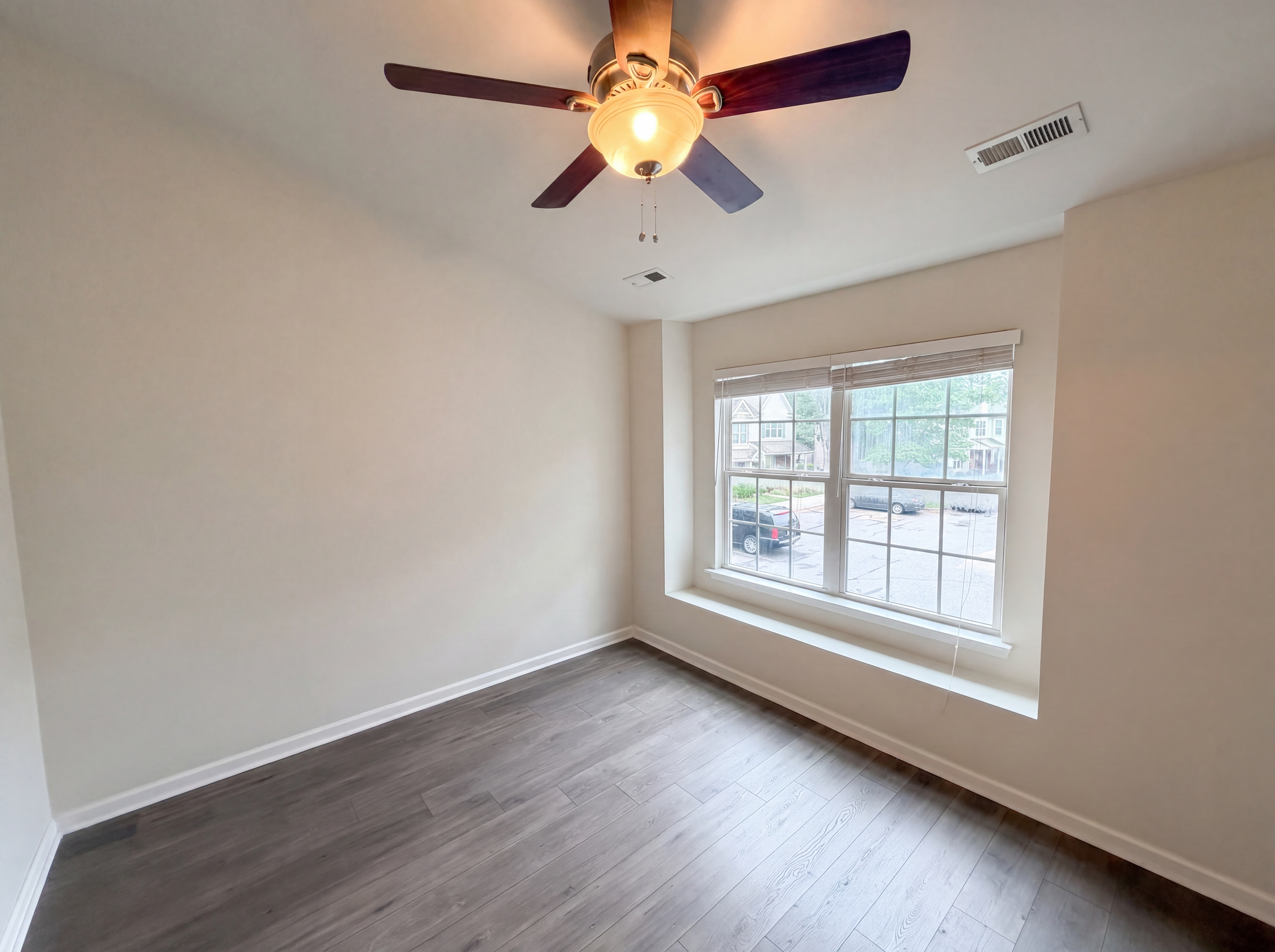 Photo 11 of 21 of 10114 Ballyclare Ct, Charlotte, NC