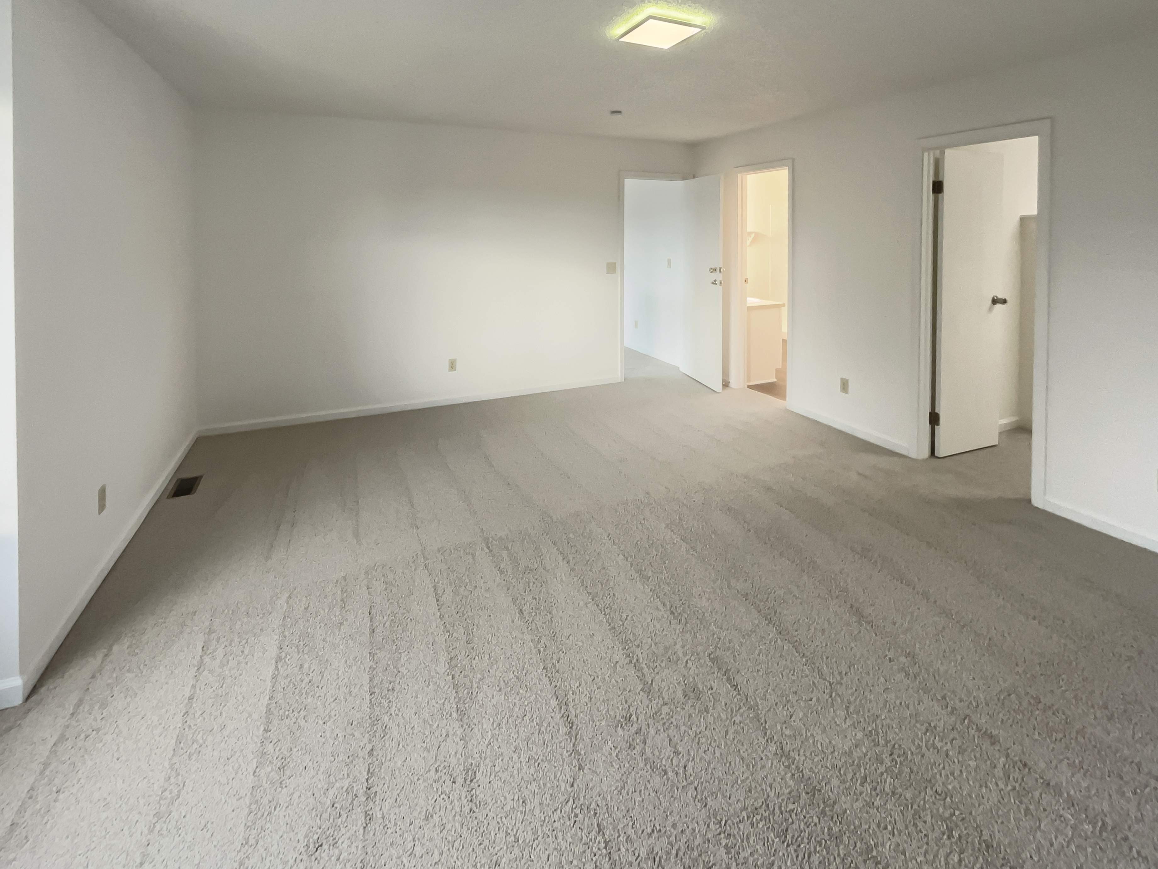 Photo 4 of 28 of 217 Corliss St, Colorado Springs, CO
