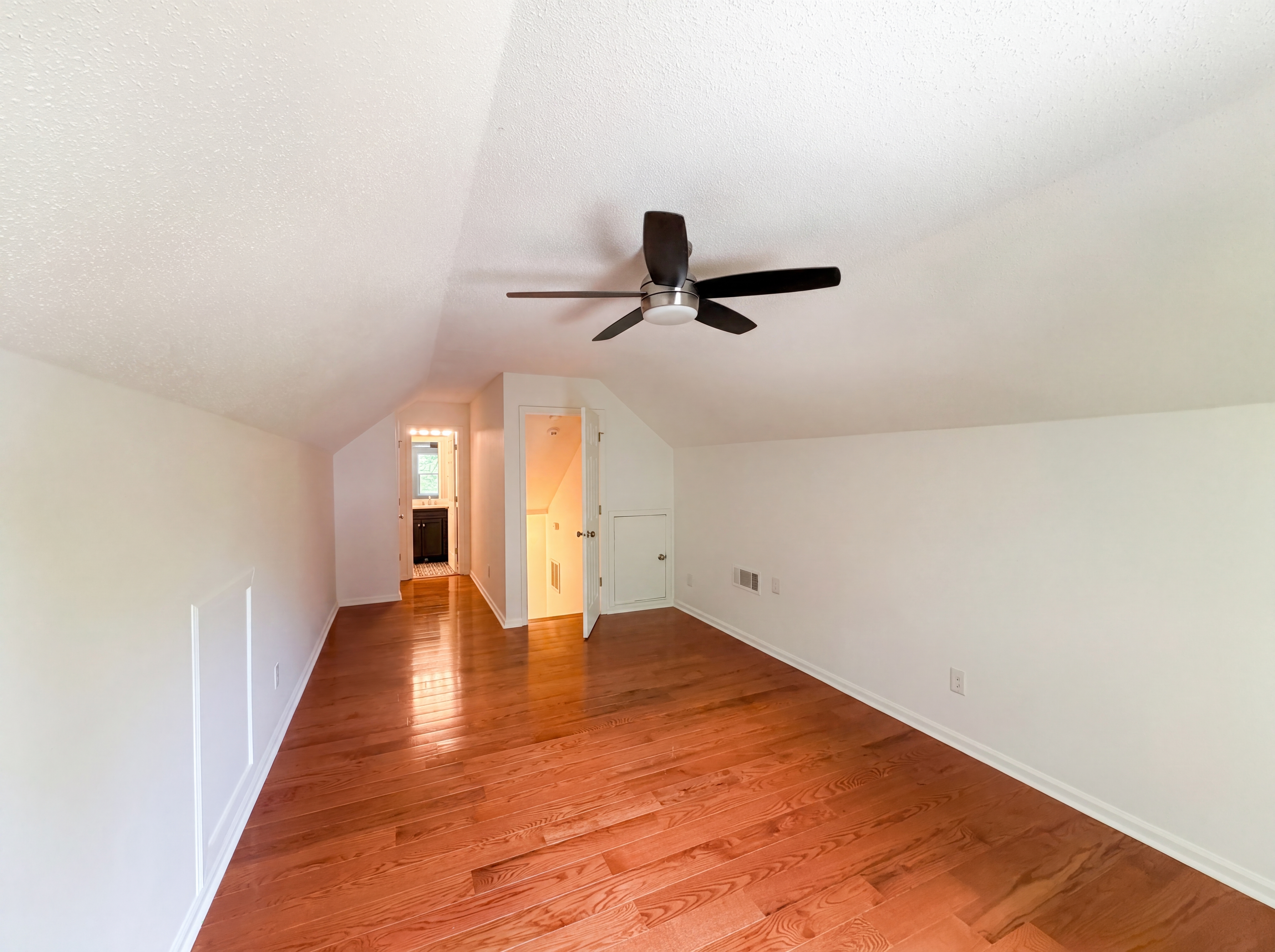 Photo 12 of 21 of 345 Espana St, Atlanta, GA