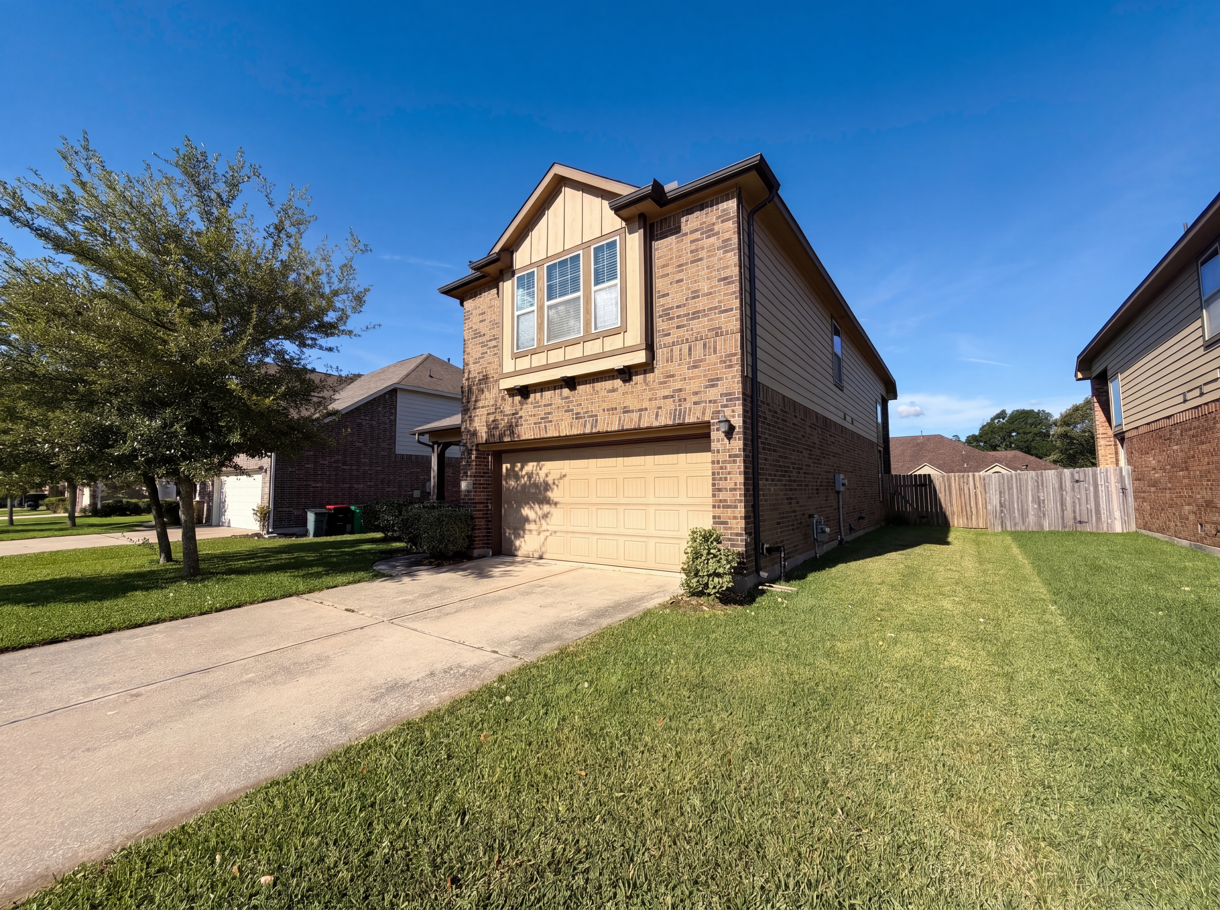 Photo 24 of 26 of 6523 Hunters Creek Ln, Baytown, TX