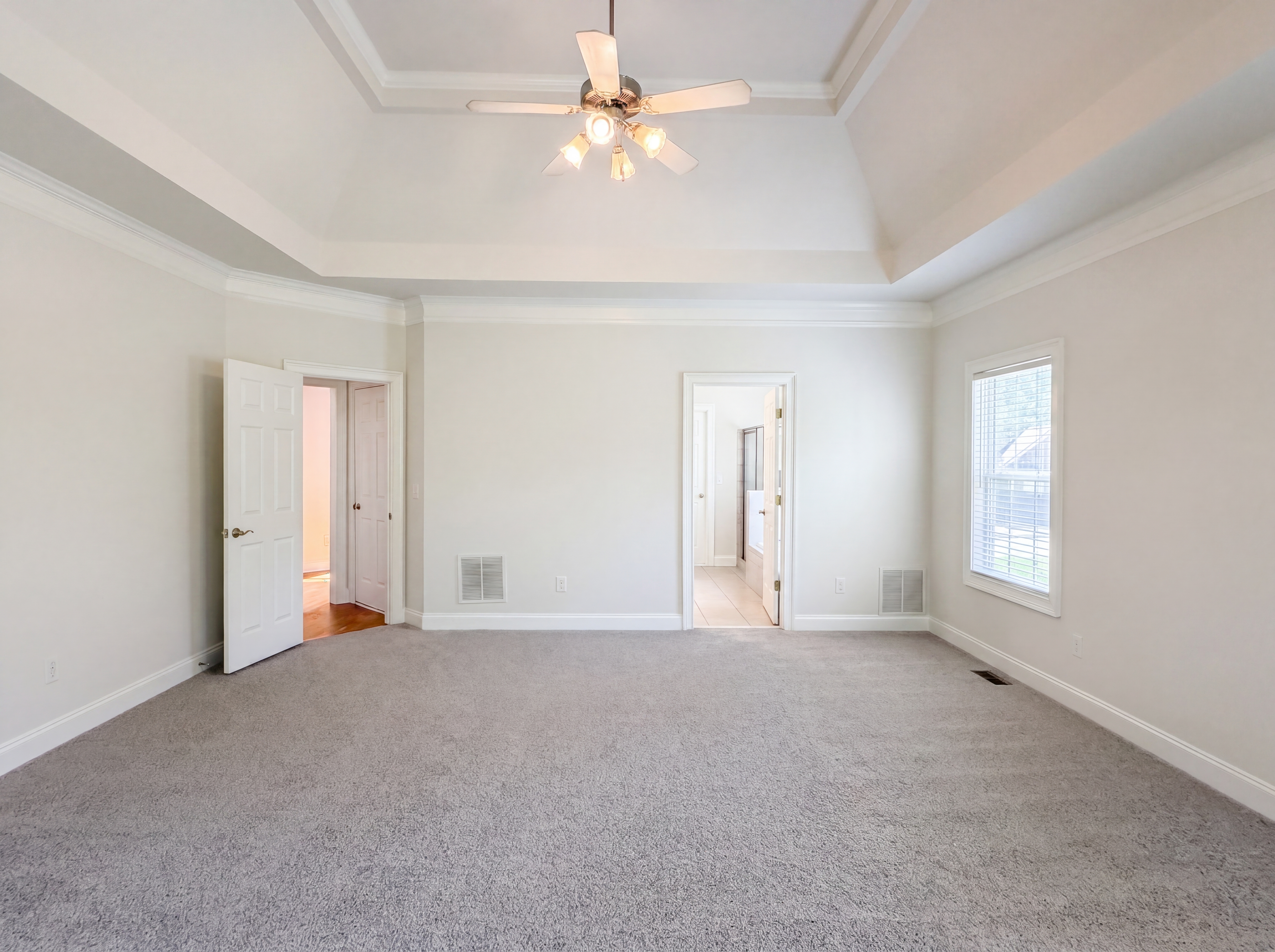 Photo 4 of 39 of 8111 Crestview Dr SE, Covington, GA