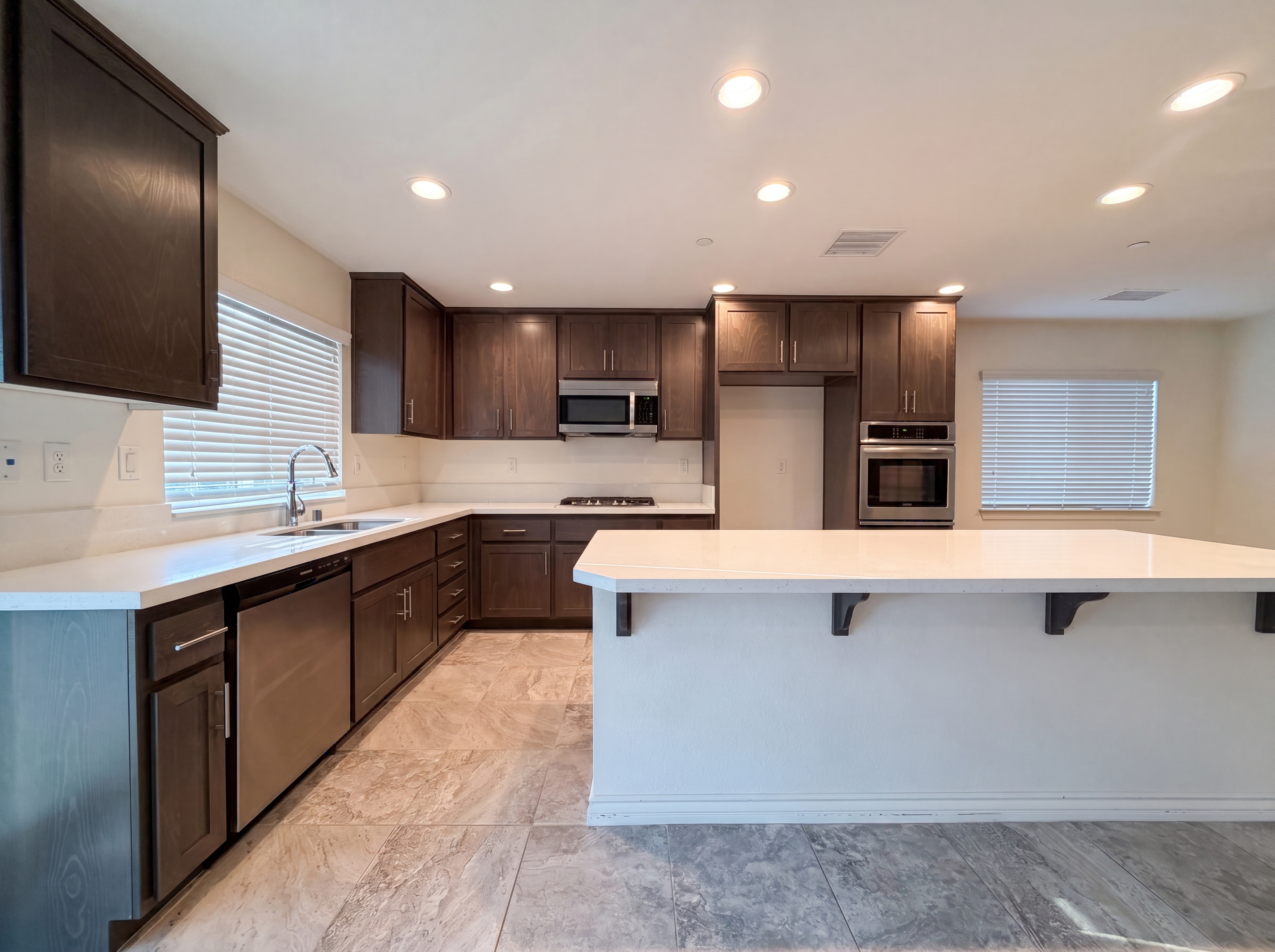 Photo 7 of 26 of 43831 Madison Ct, Lancaster, CA