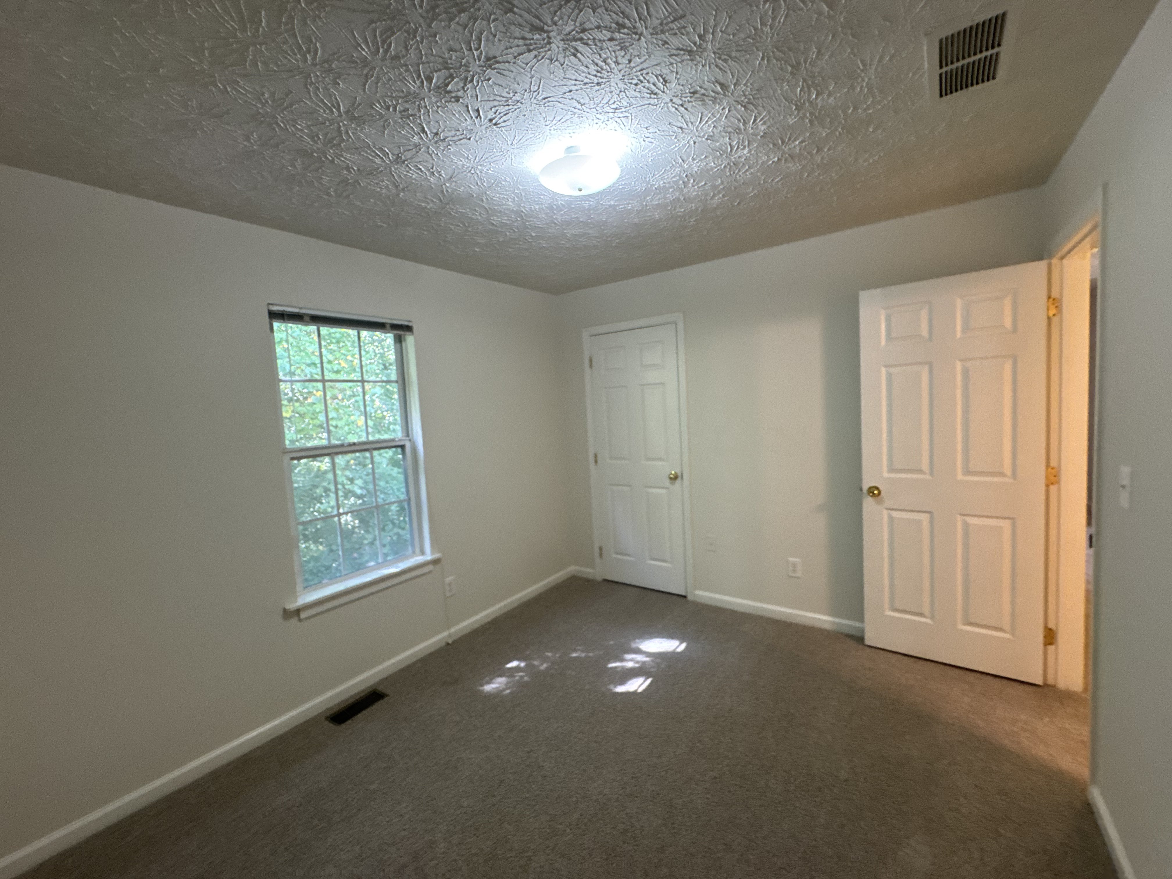Photo 16 of 60 of 2492 Halcyon Way, Lawrenceville, GA