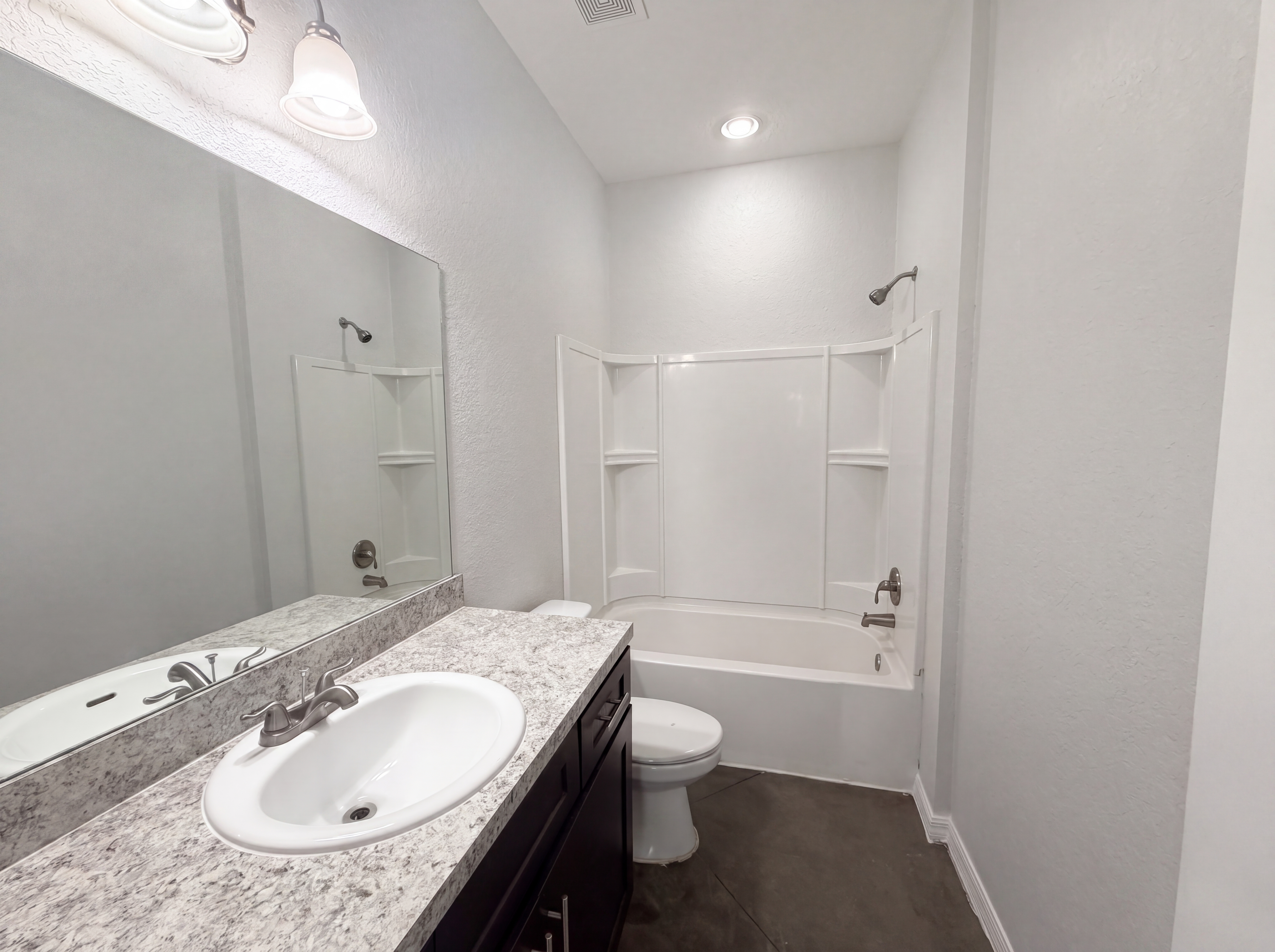 Photo 13 of 17 of 2953 Whispering Trails Dr, Winter Haven, FL