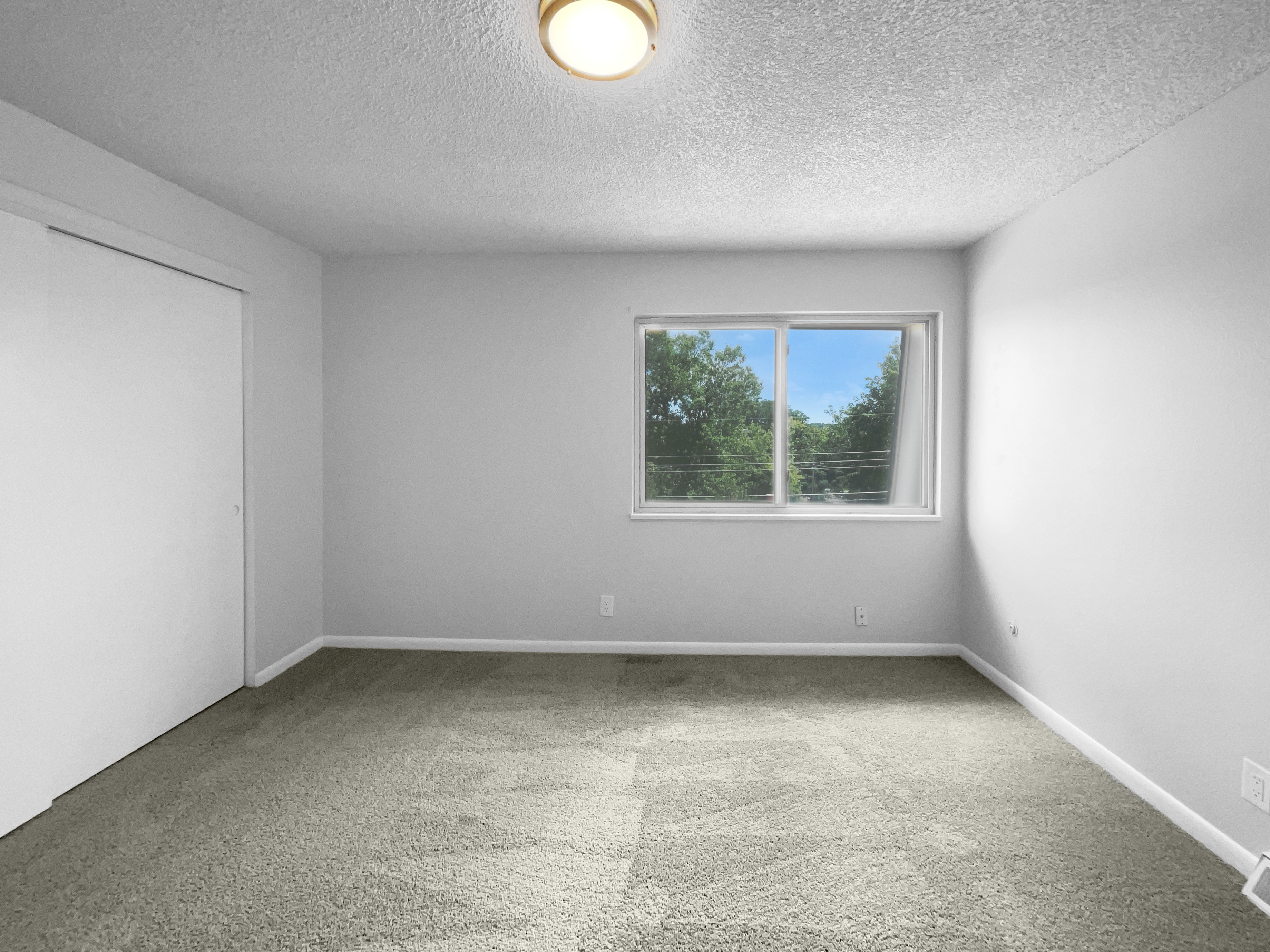 Photo 13 of 19 of 5670 S Lowell Blvd, Littleton, CO