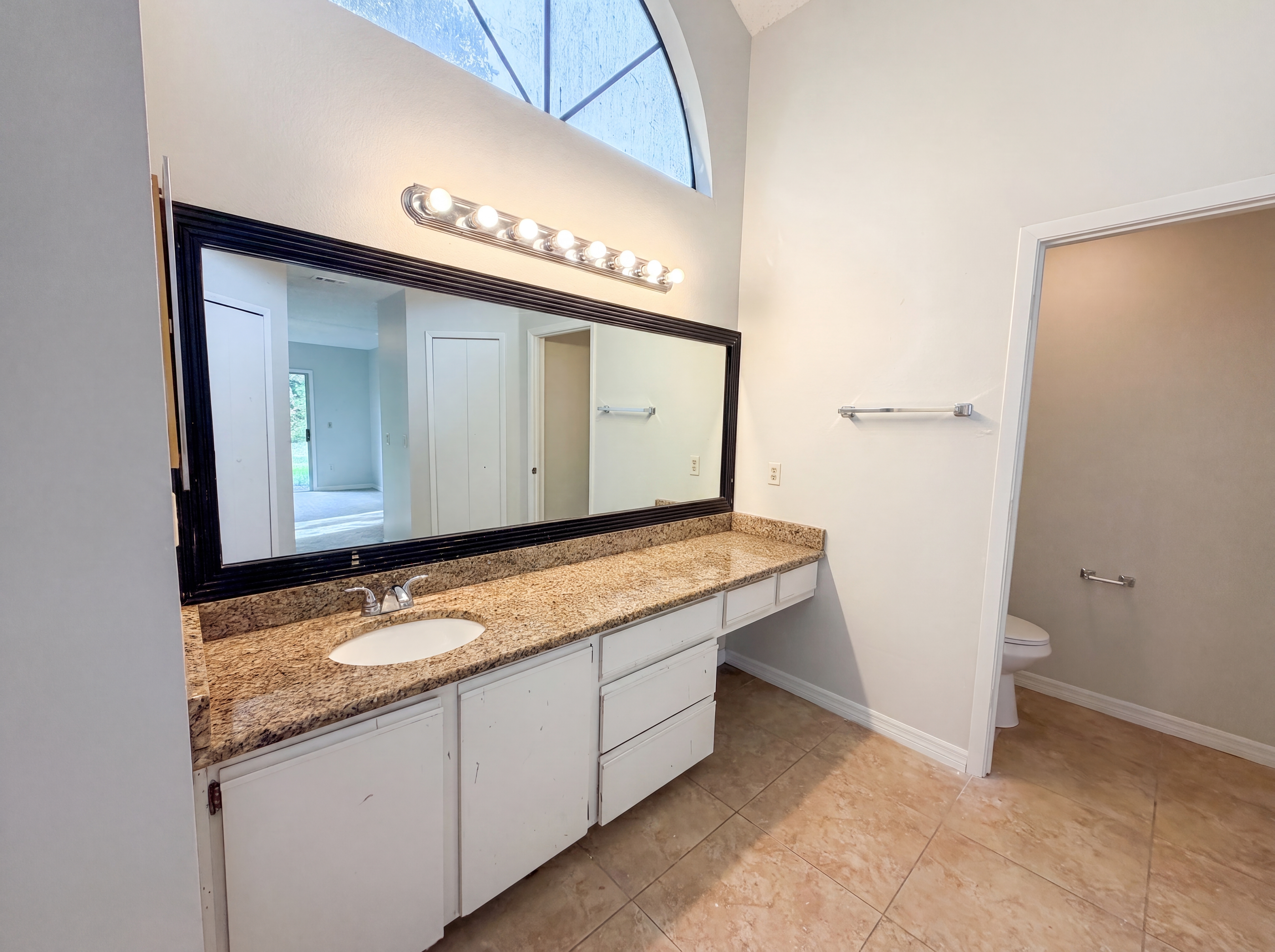 Photo 13 of 18 of 3143 Boxelder St, Deltona, FL