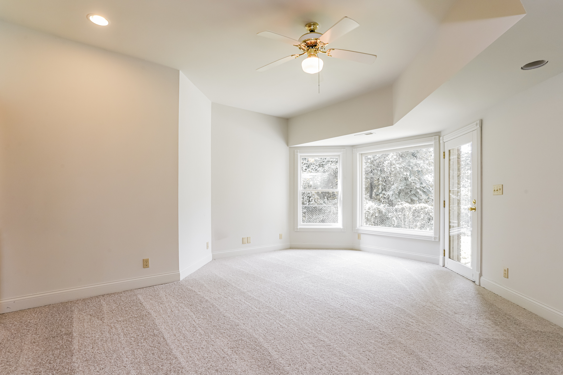 Photo 11 of 27 of 116 Westview Ln, Oak Ridge, TN