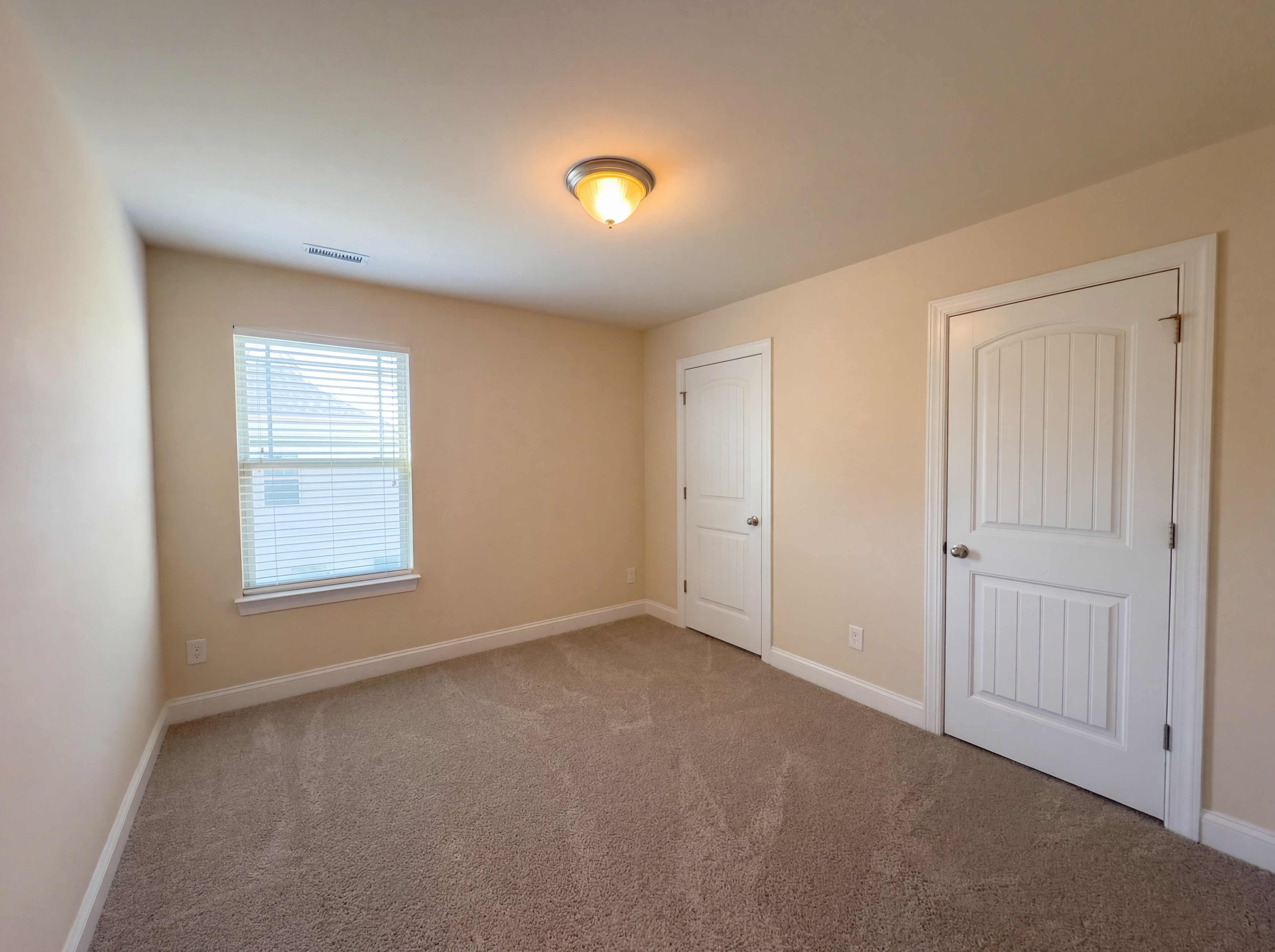 Photo 11 of 21 of 112 Coral Ln, Mooresville, NC