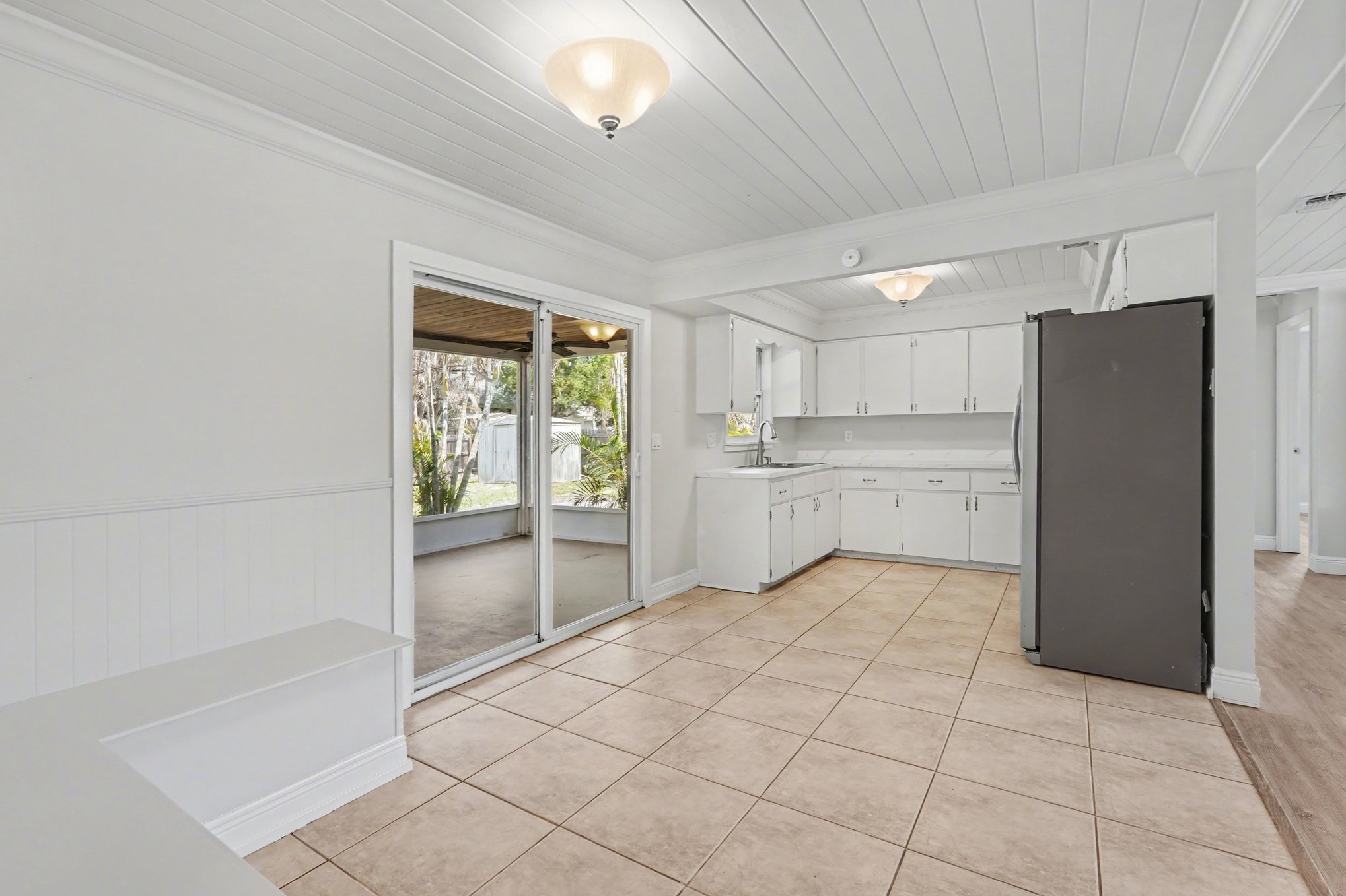 Photo 18 of 20 of 767 Rolling Hill Dr, Sebastian, FL