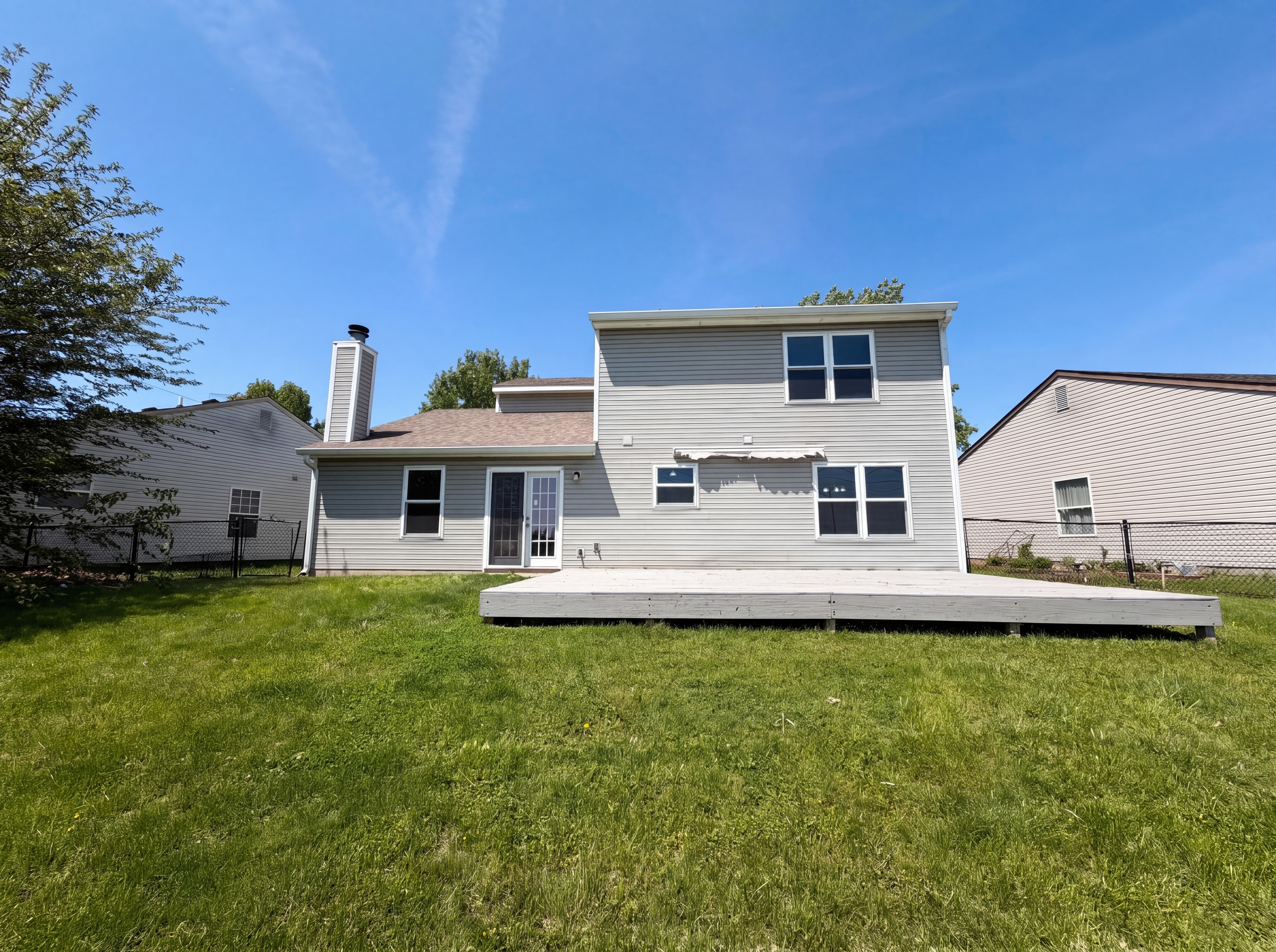Photo 5 of 26 of 2219 Rolling Oak Dr, Indianapolis, IN