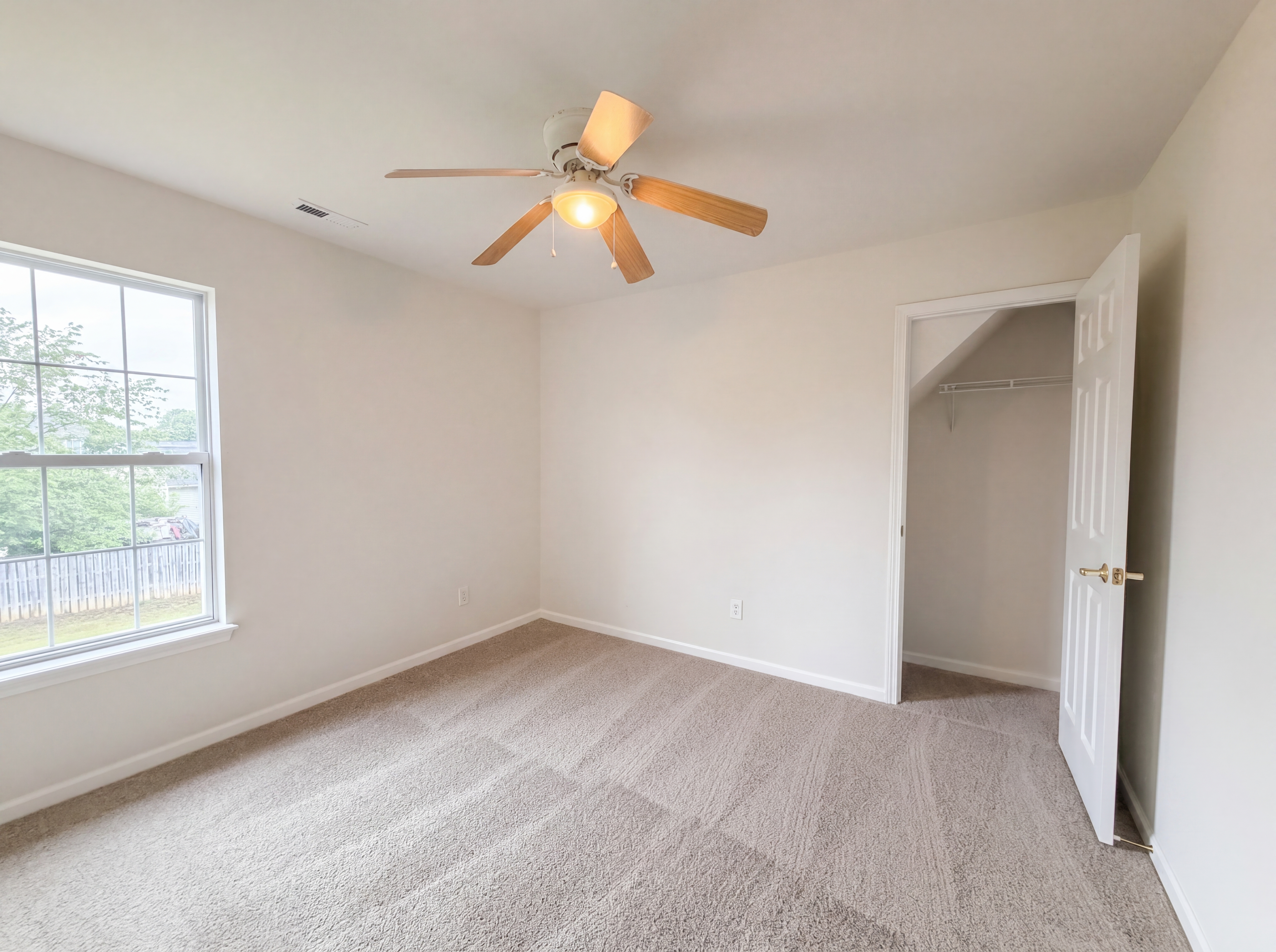 Photo 12 of 23 of 4975 Bentridge Dr NW, Concord, NC
