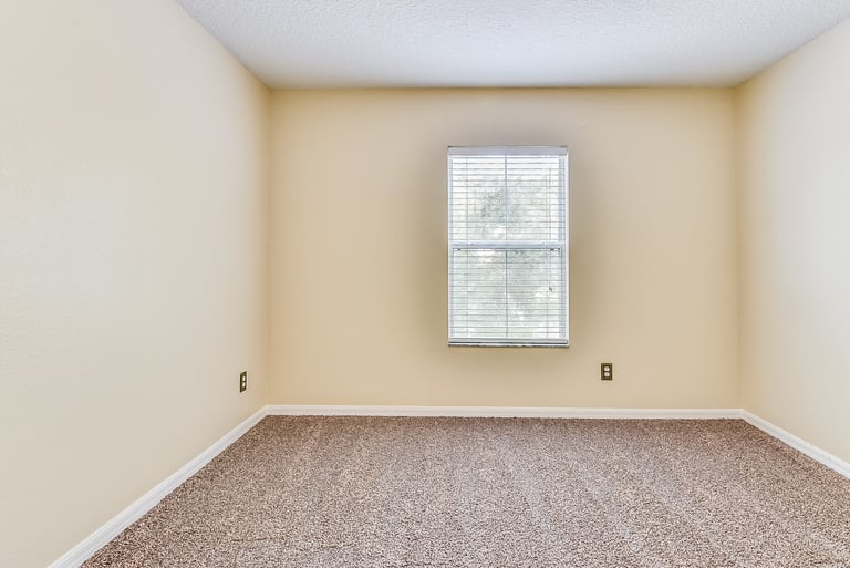Photo 16 of 27 - 1519 Pier St, Clermont, FL 34711