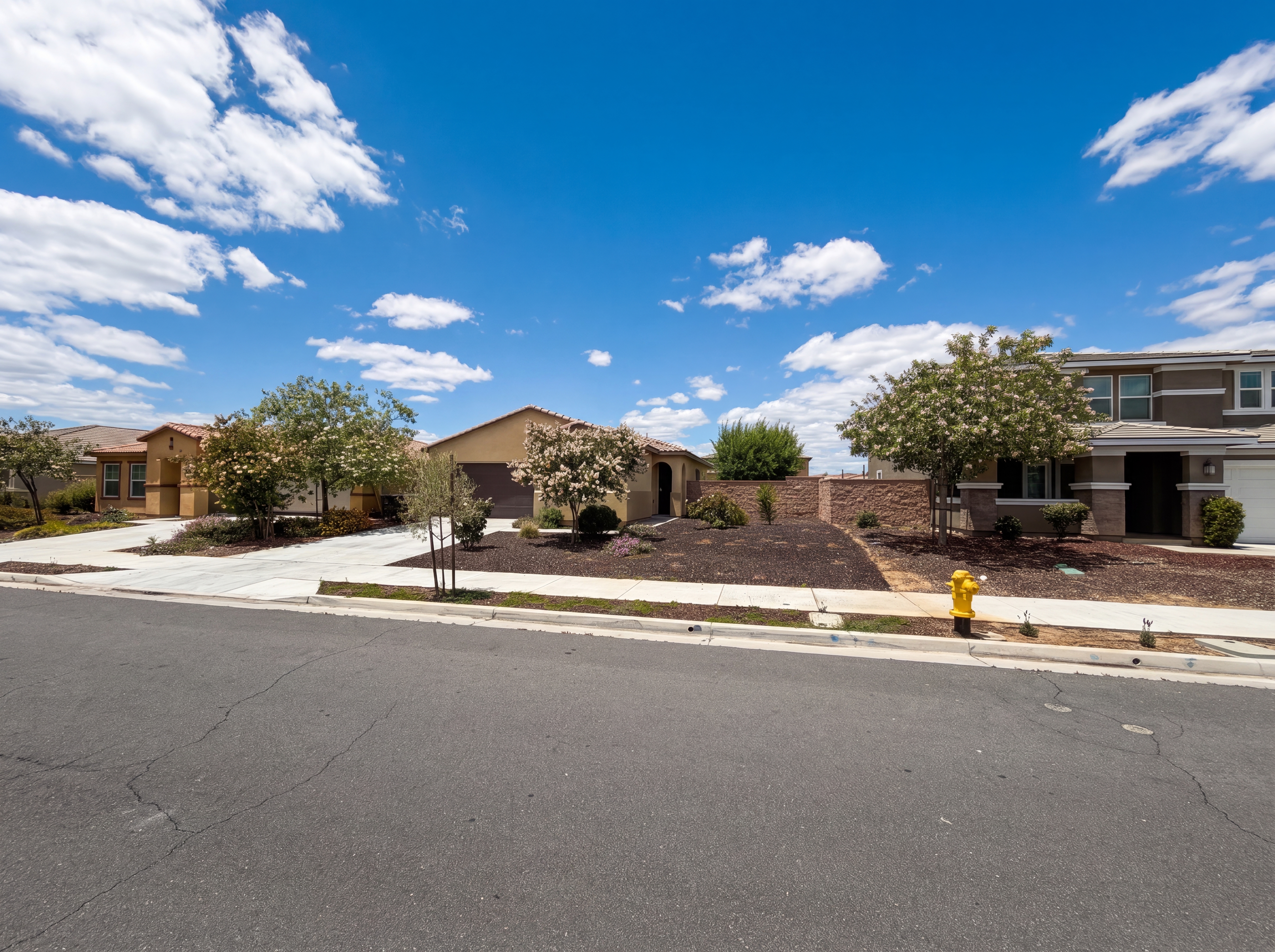 Photo 14 of 19 of 2460 Fernwood Ln, Perris, CA
