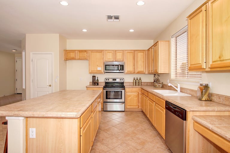 Photo 3 of 25 - 9315 W Yukon Dr, Peoria, AZ 85382