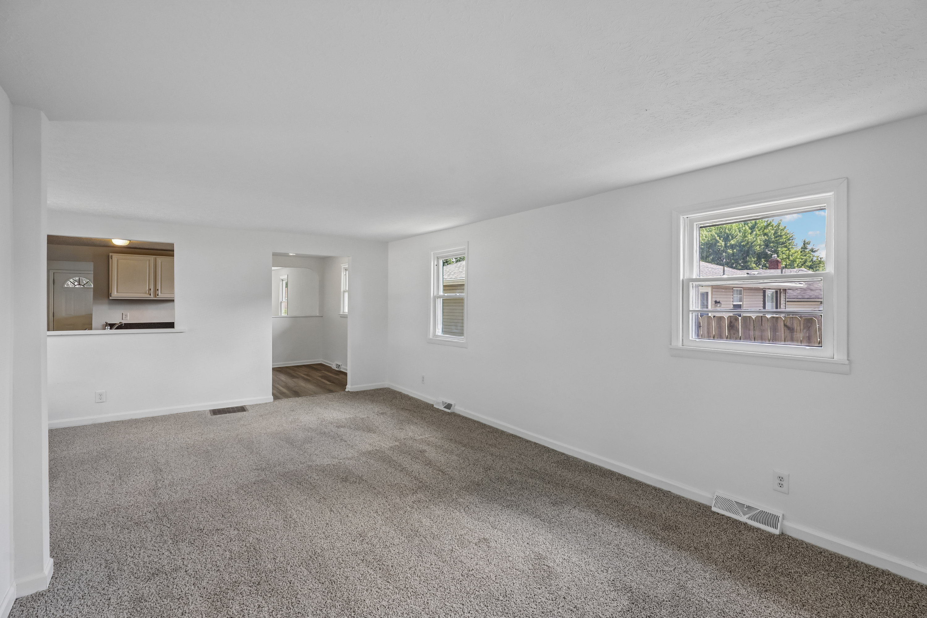 Photo 3 of 47 of 1332 Cloverfield Ave, Dayton, OH