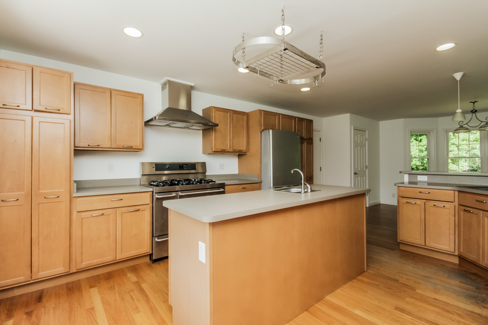 Photo 2 of 23 of 1310 Dune Meadows Dr, Chesterton, IN
