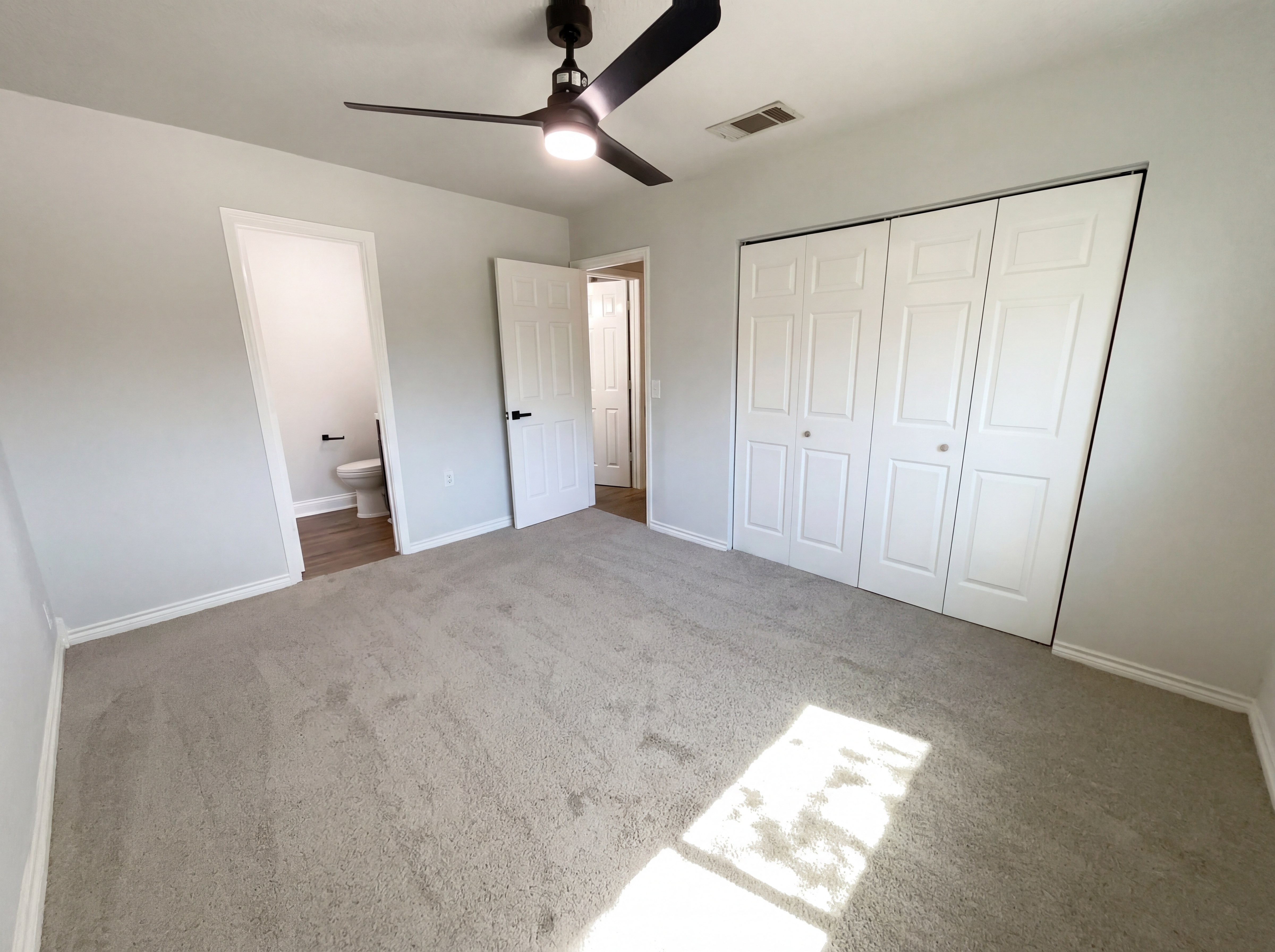 Photo 4 of 18 of 7913 Dry Canyon Trl, Live Oak, TX