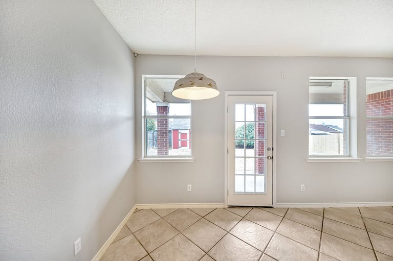 Photo 8 of 26 - 6400 Rainwater Way, Fort Worth, TX 76179